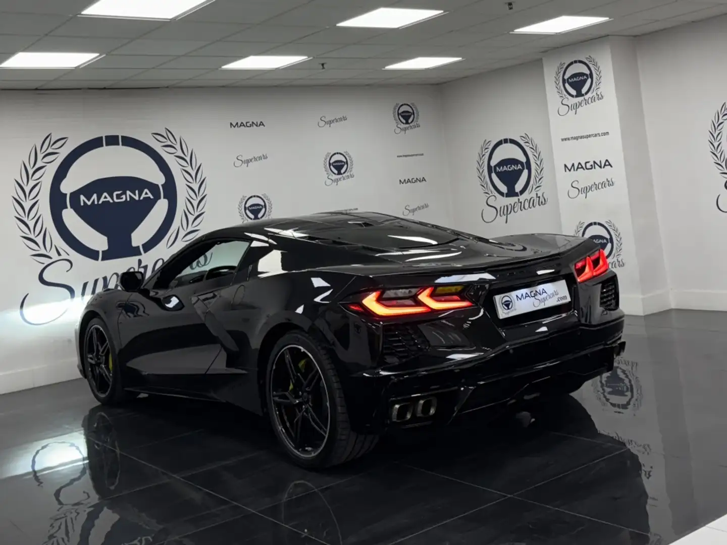 Chevrolet Corvette Convertible 1LT Aut. Noir - 2