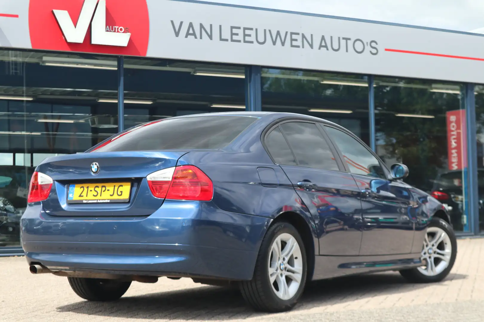 BMW 318 3-serie 318i High Executive | Nieuw binnen! | Crui Blue - 2