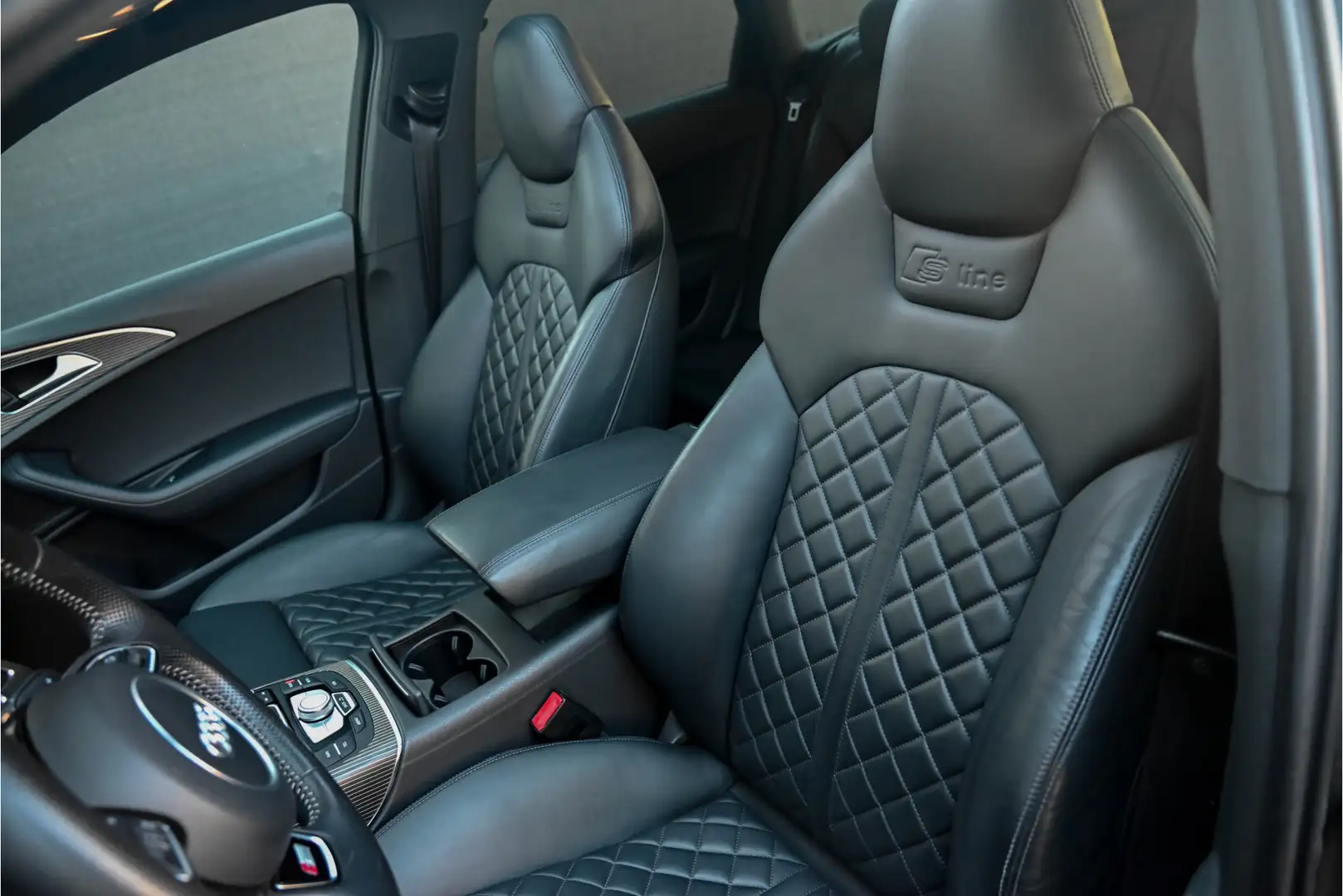 Audi A6 Avant 3.0 TDI BiT quattro Competition Pano, RS Sto Grijs - 2