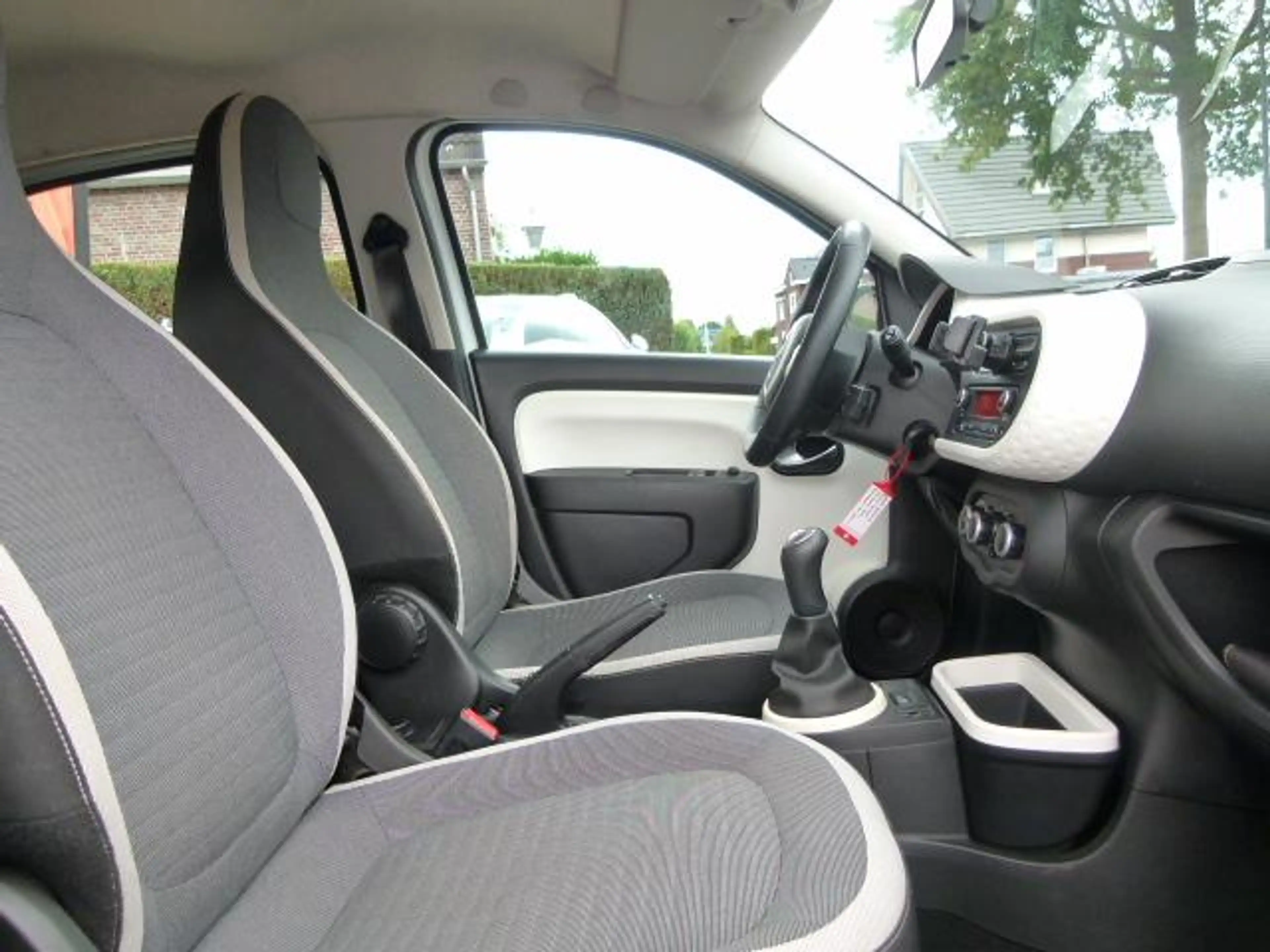 Renault Twingo 1.0 SCe Collection, AIRCO/EL.RAMEN/CV AFSTAND/BT — photo 8