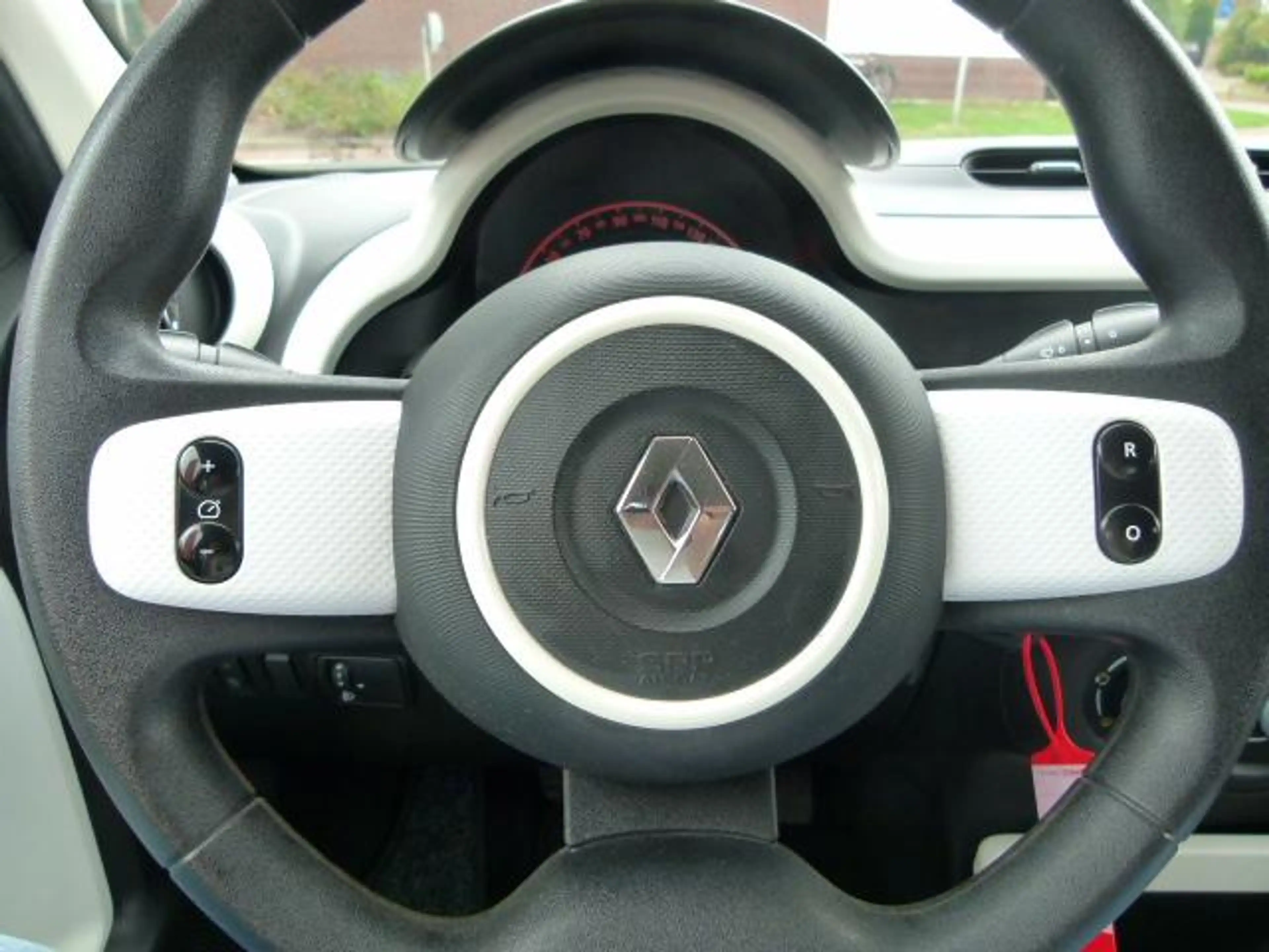 Renault Twingo 1.0 SCe Collection, AIRCO/EL.RAMEN/CV AFSTAND/BT — photo 17