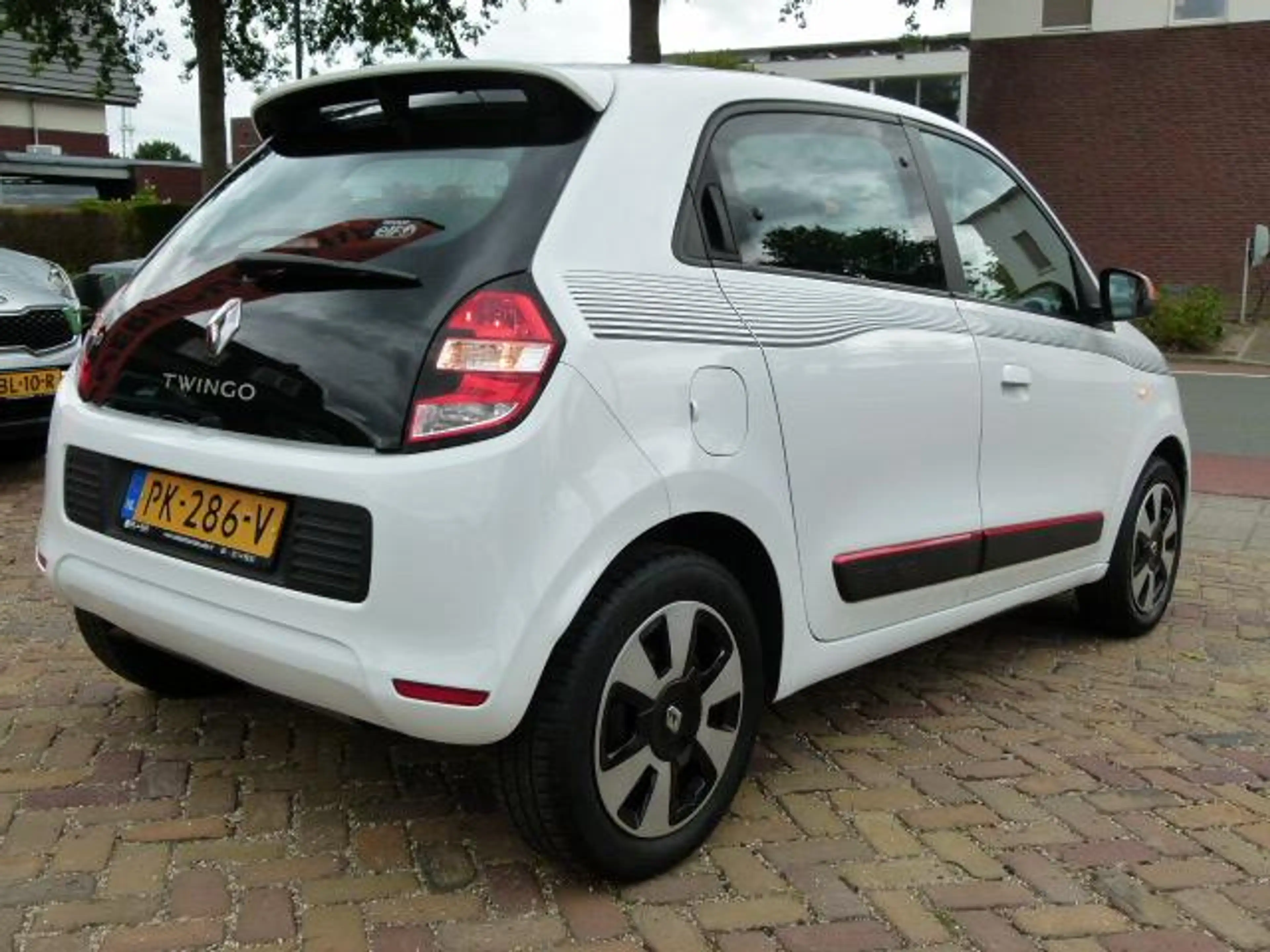 Renault Twingo 1.0 SCe Collection, AIRCO/EL.RAMEN/CV AFSTAND/BT — photo 4