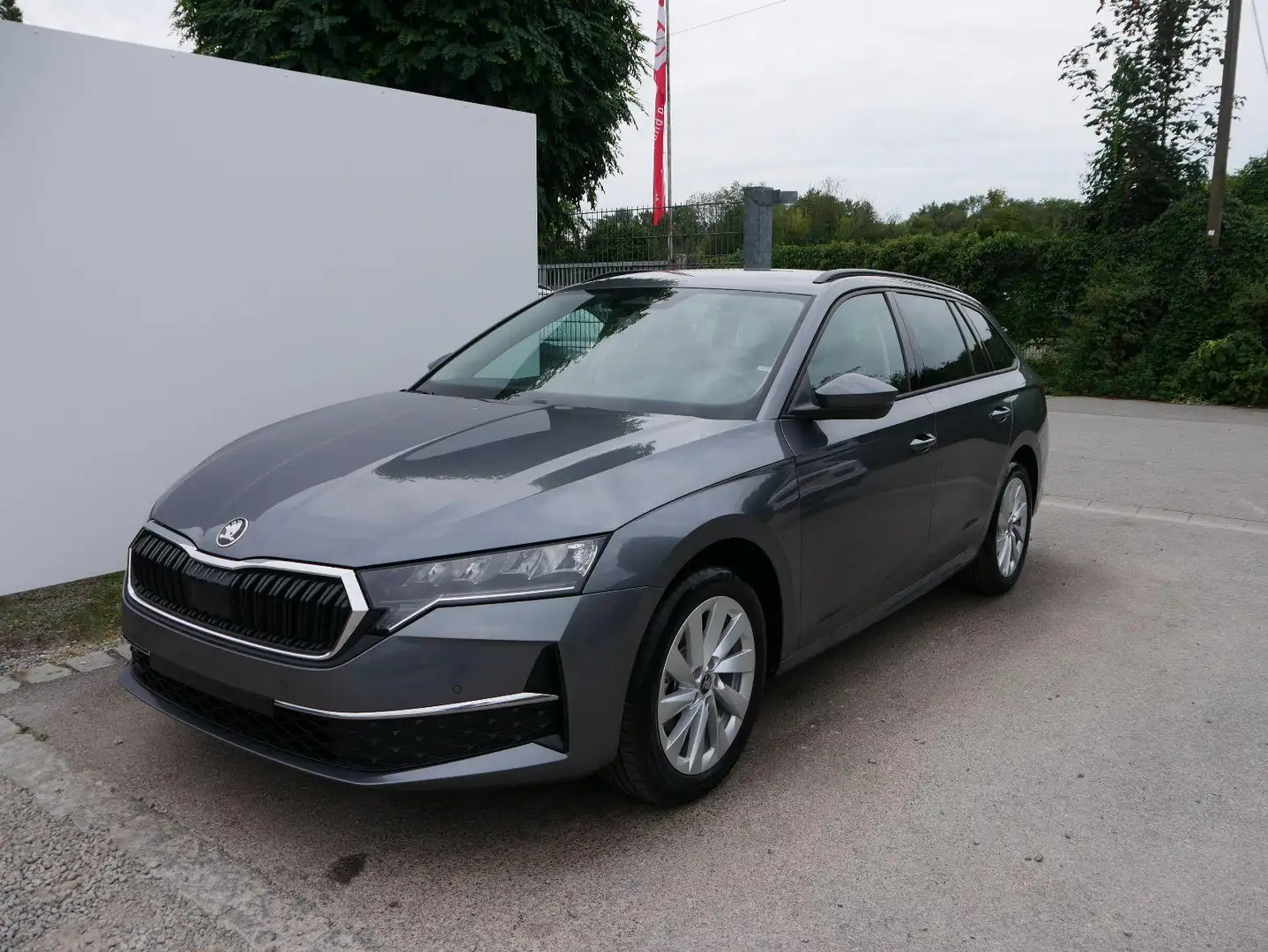 Skoda Octavia Combi Selection 1.5 TSI mHEV DSG*AHK-SCHW*ACC*P... Grau - 1