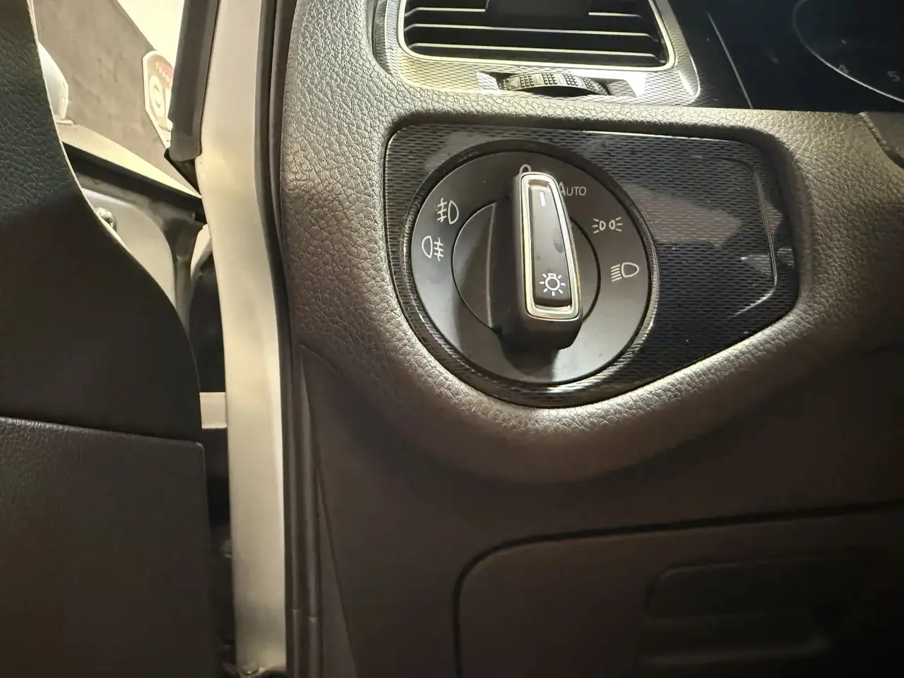 Volkswagen Golf GTI — photo 30