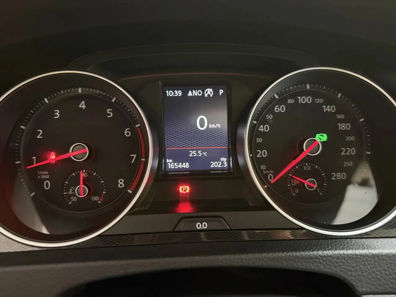 Volkswagen Golf GTI — photo 28