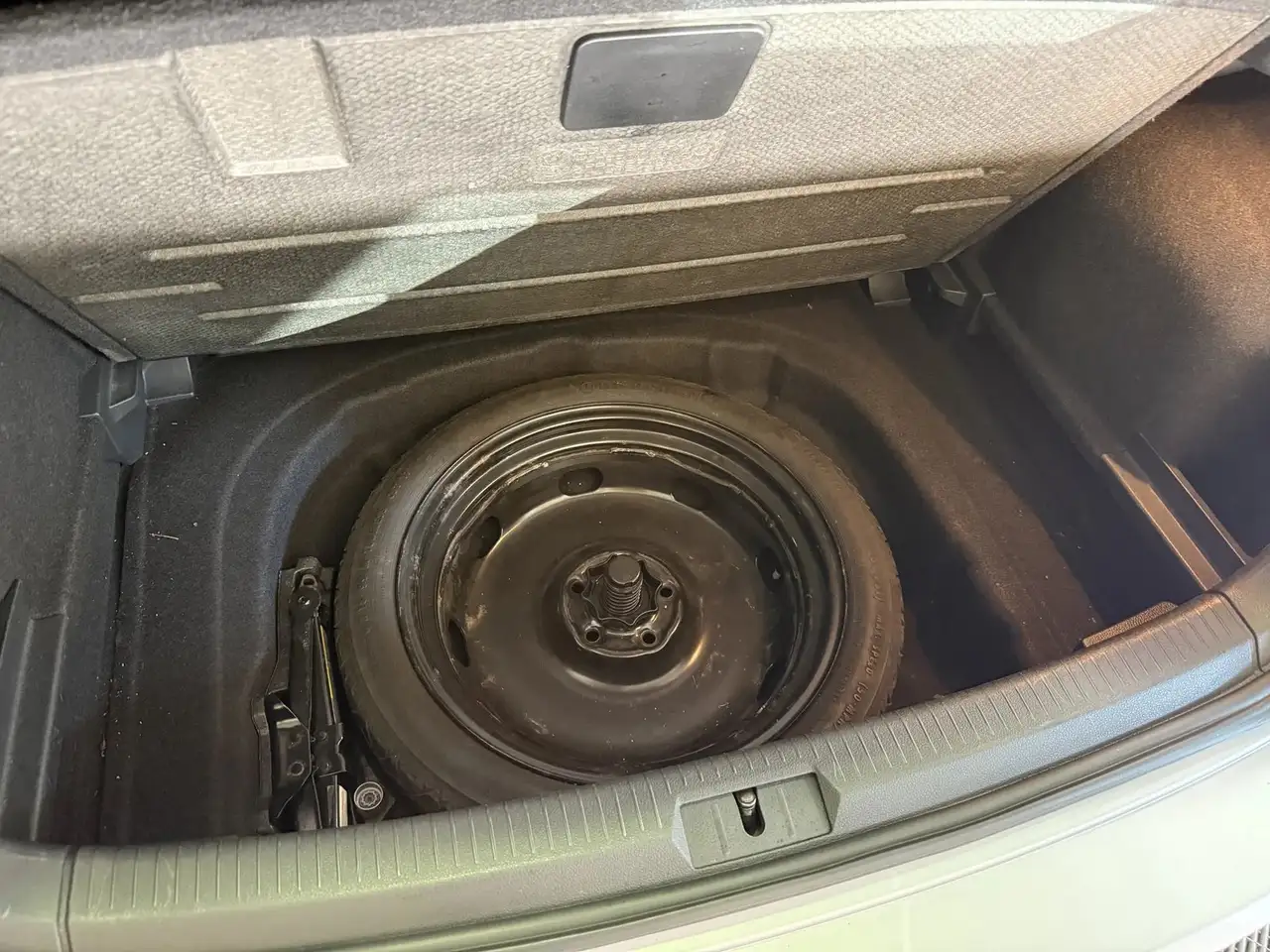 Volkswagen Golf GTI — photo 35