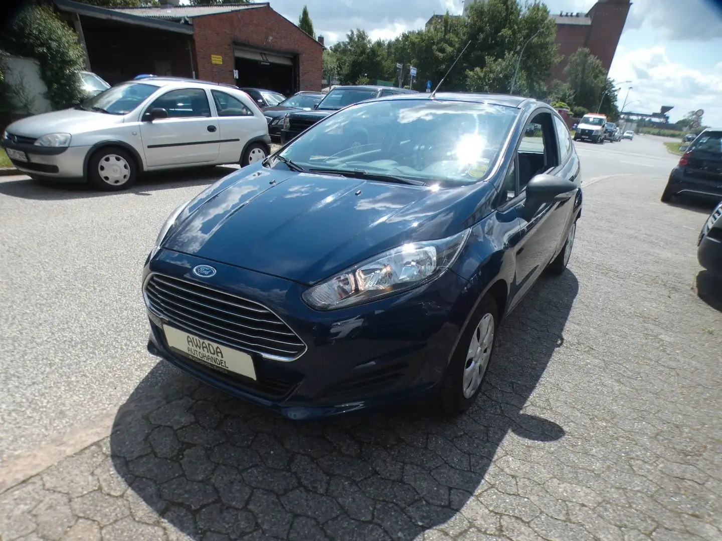 Ford Fiesta Ambiente Blau - 2