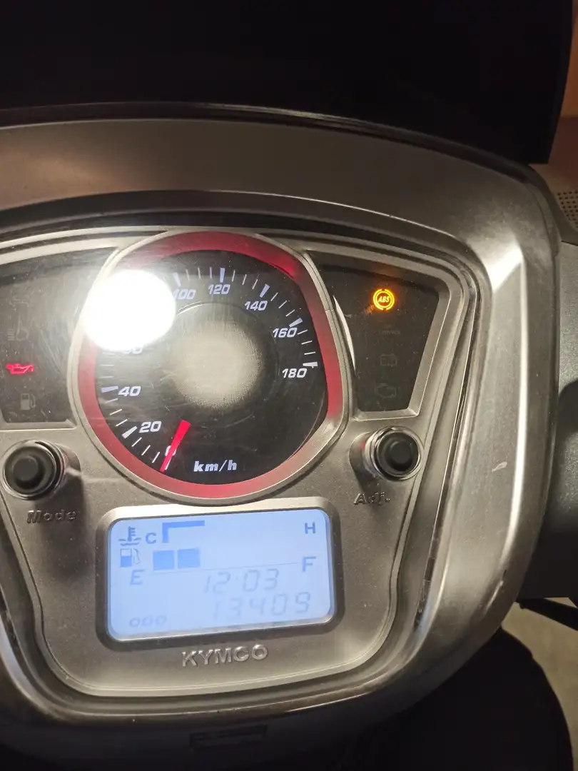 Kymco People GT300i - 2