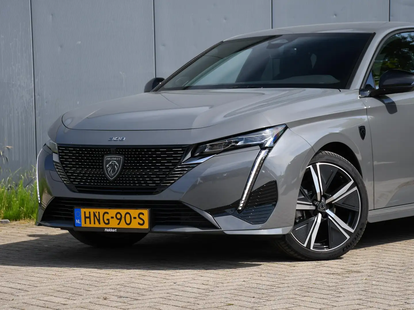 Peugeot 308 GT 1.2 PureTech 130pk Automaat 360 CAM | 18''LM | Grijs - 2