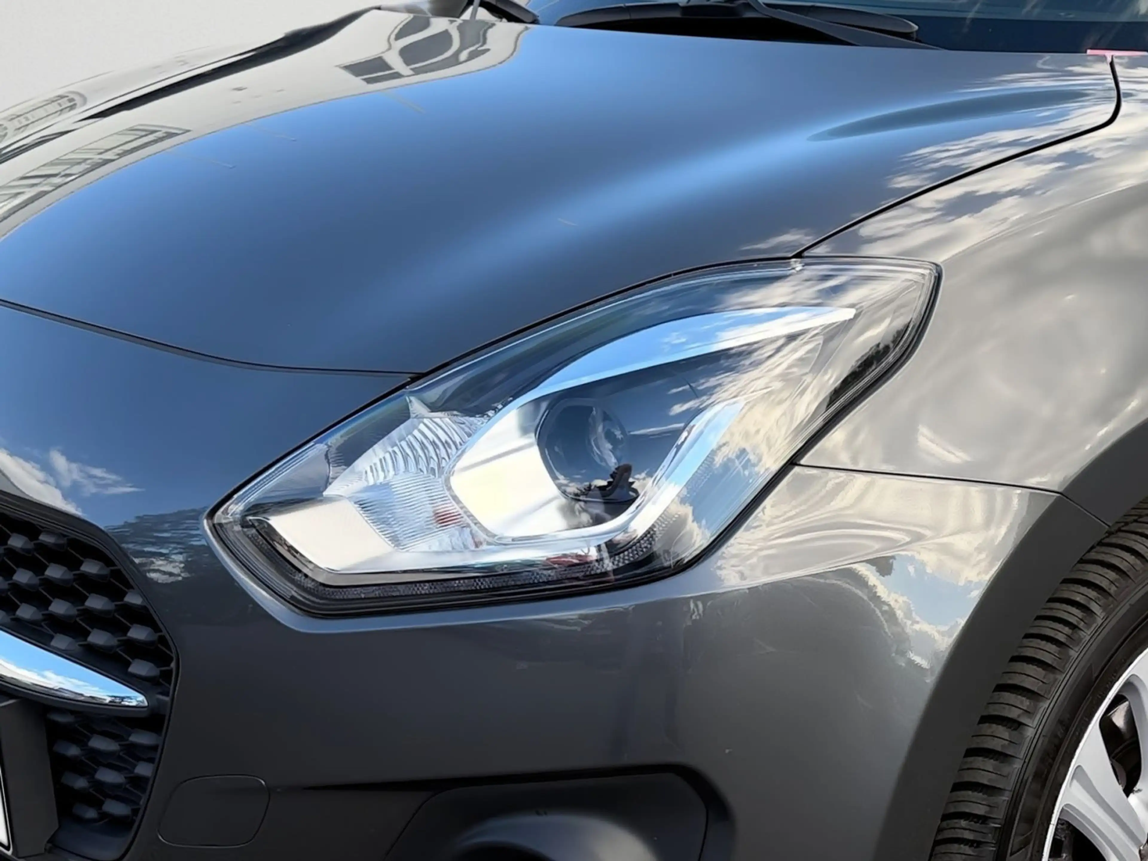 Suzuki Swift 1.3 Comfort — photo 5