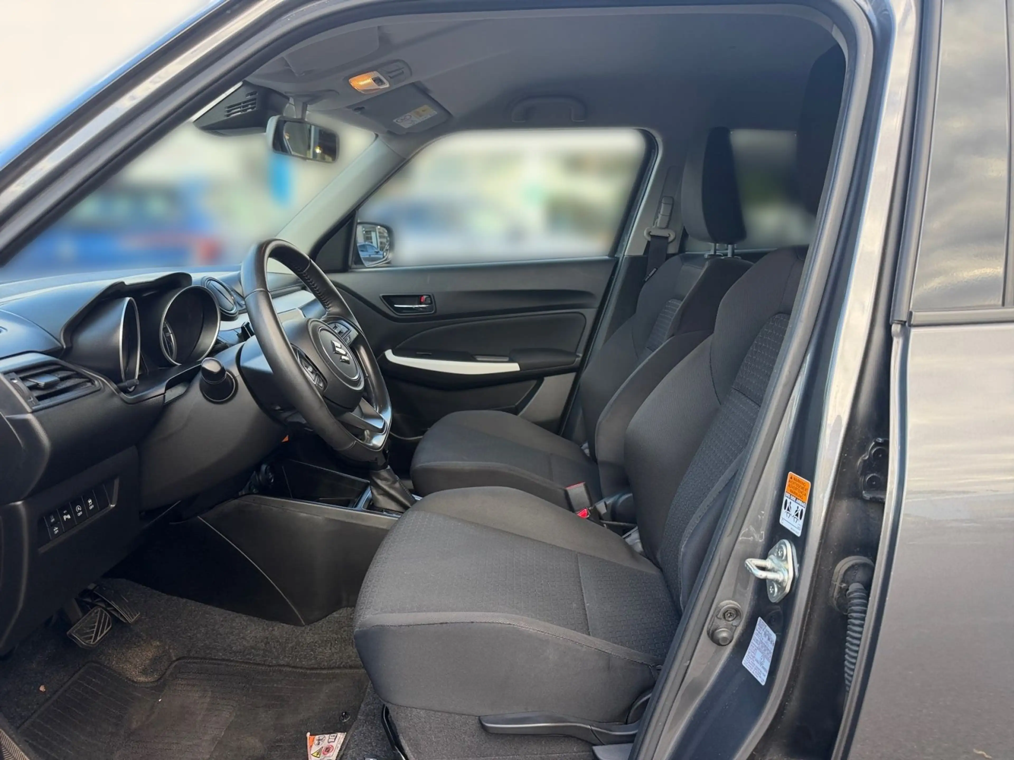 Suzuki Swift 1.3 Comfort — photo 7