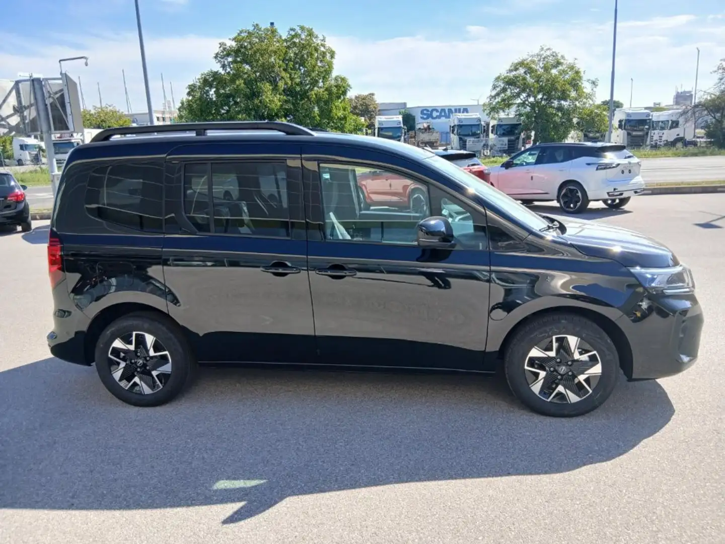 Nissan Townstar TEKNA KOMBI 1.3 DIG-T 130 6MT L1 Schwarz - 2