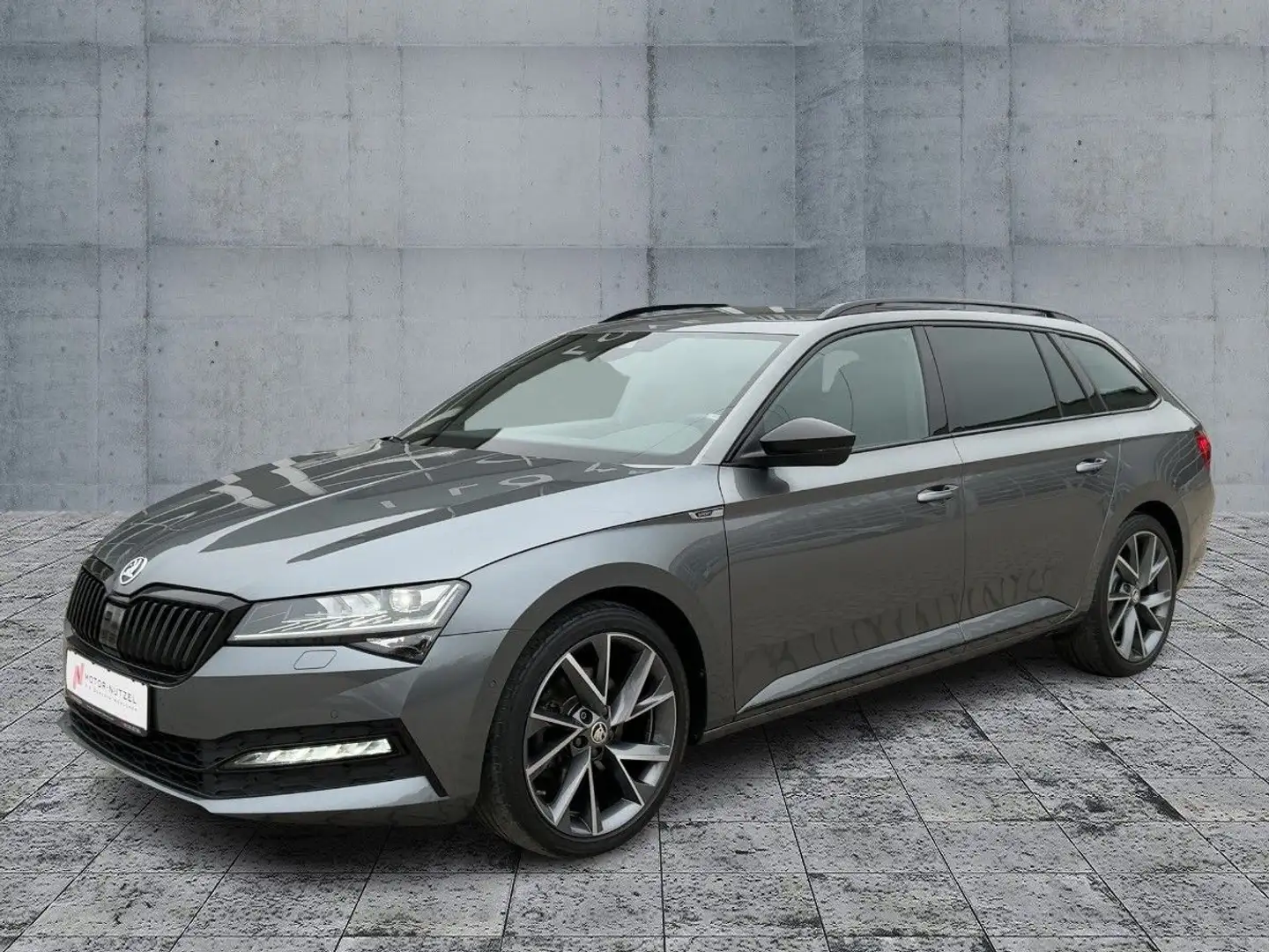 Skoda Superb Combi 2.0 TDI DSG SPORTLINE MATRIX+AHK+VC Grau - 2