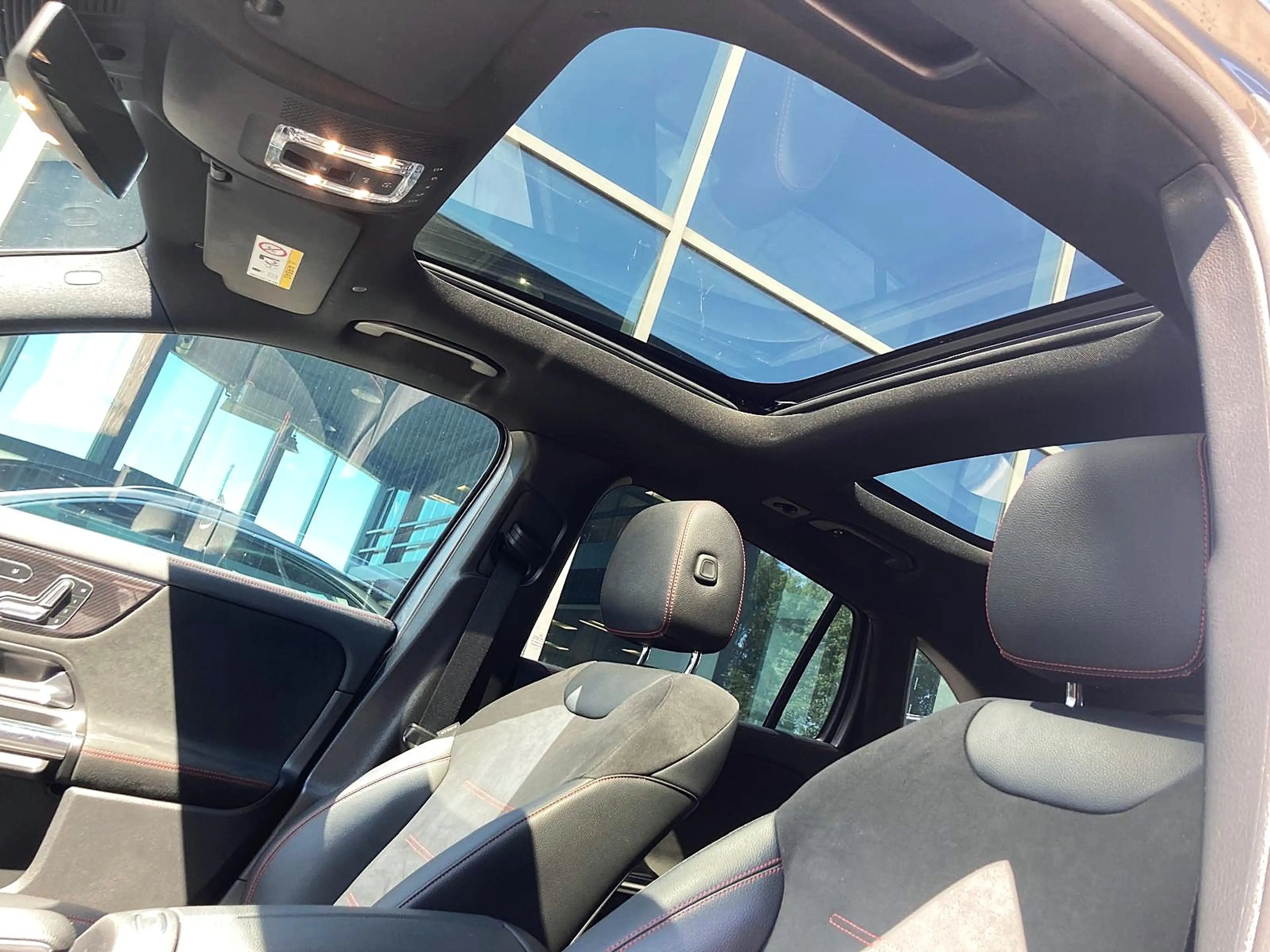 Mercedes-Benz GLA 250 250e hybr — photo 10