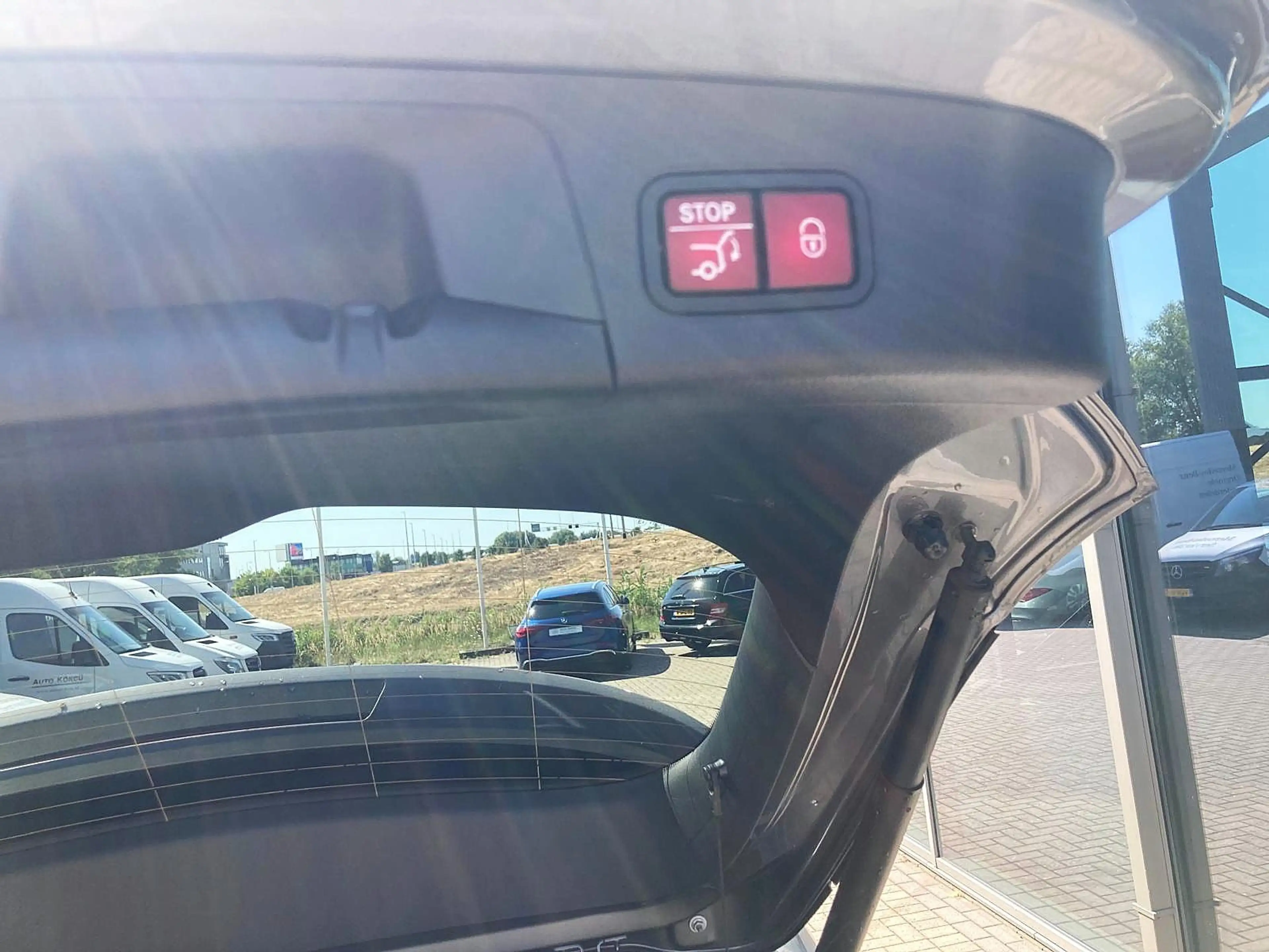 Mercedes-Benz GLA 250 250e hybr — photo 12