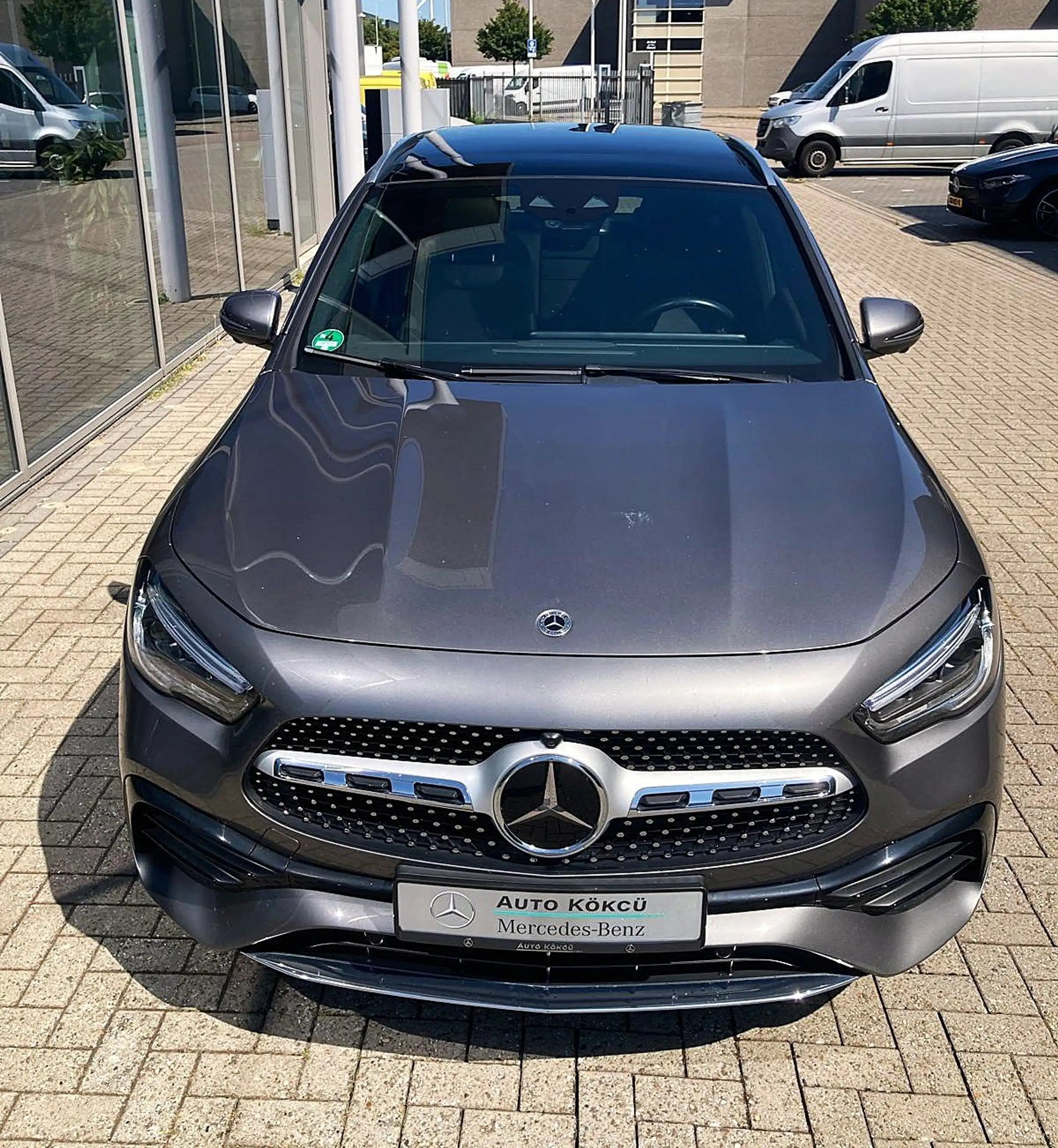 Mercedes-Benz GLA 250 250e hybr — photo 2