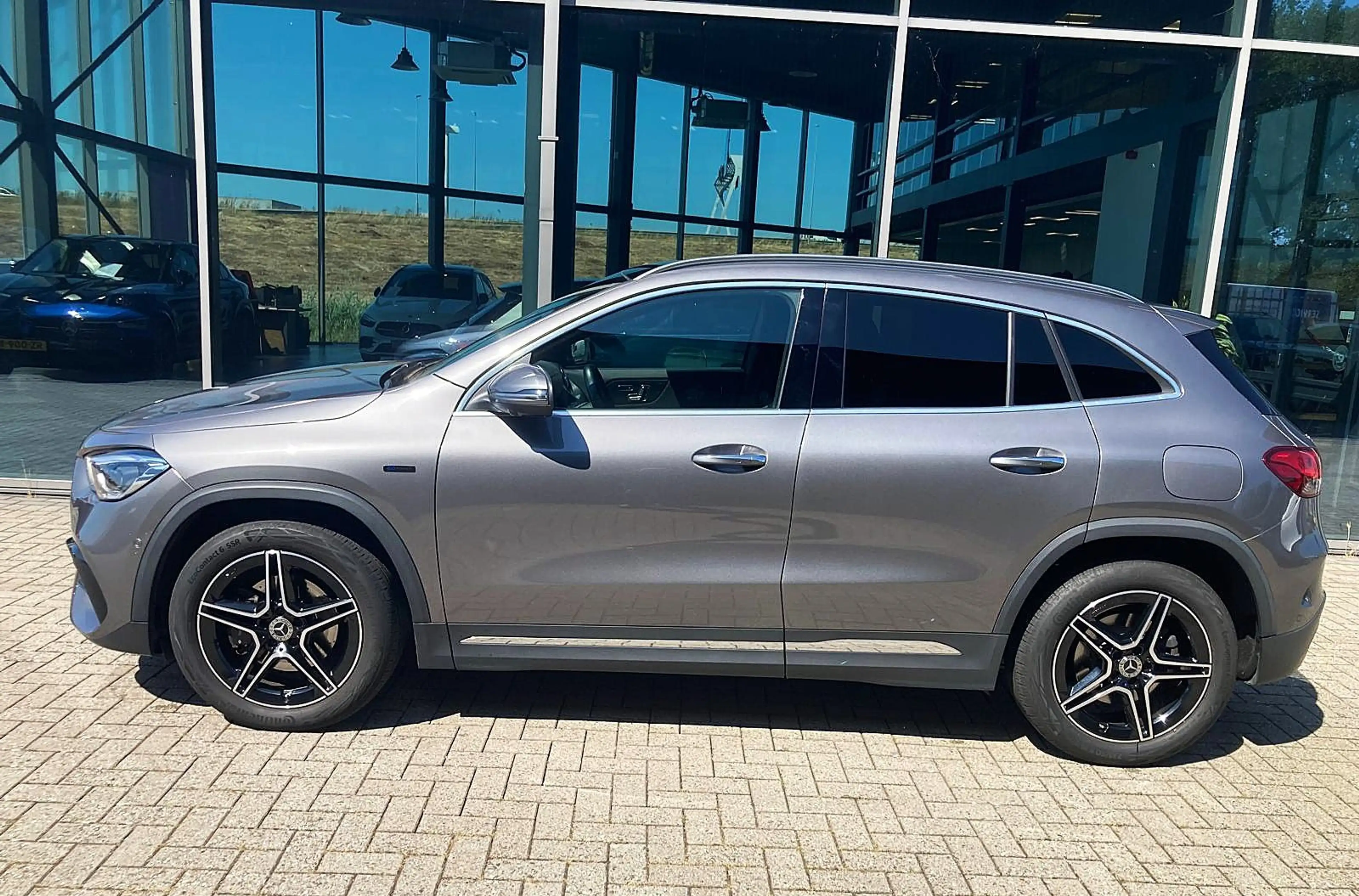 Mercedes-Benz GLA 250 250e hybr — photo 4