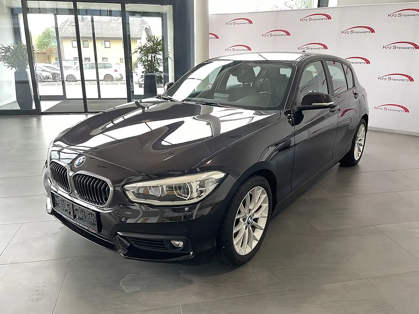 BMW 116 d Advantage Schwarz - 1
