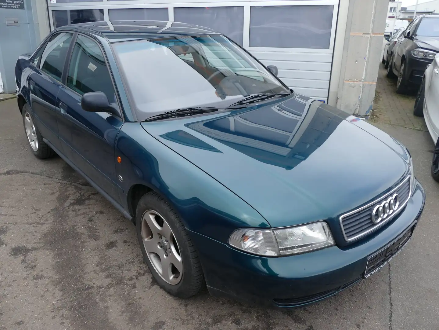 Audi A4 1.6 Automatik Limousine Schiebedach HU/AU NEU Grün - 2