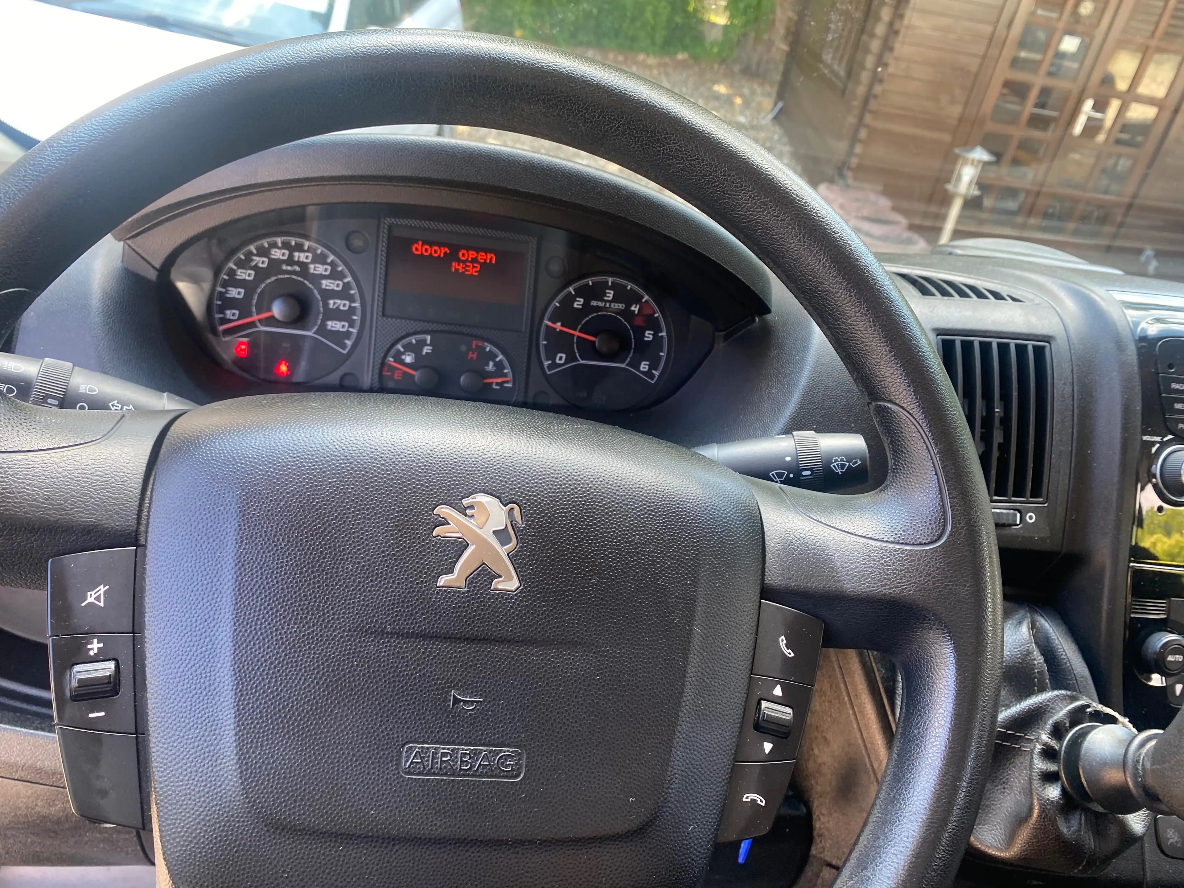 Peugeot Boxer 330 L1H1 Komfort HDi 110 — photo 9