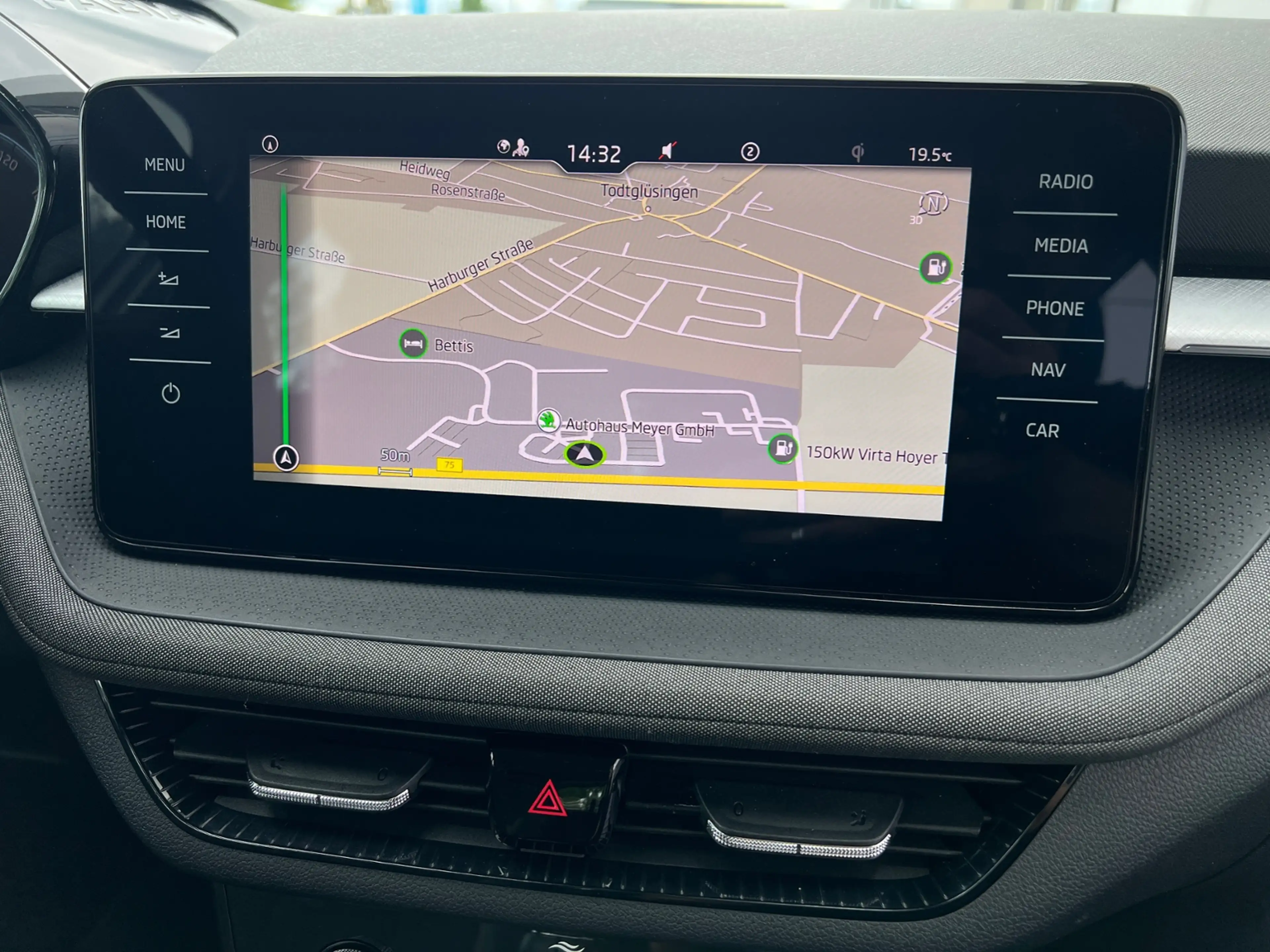 Skoda Fabia Tour 1.5 TSI DSG *LED,Navi,Sitzhzg.,16''-LM* — photo 11