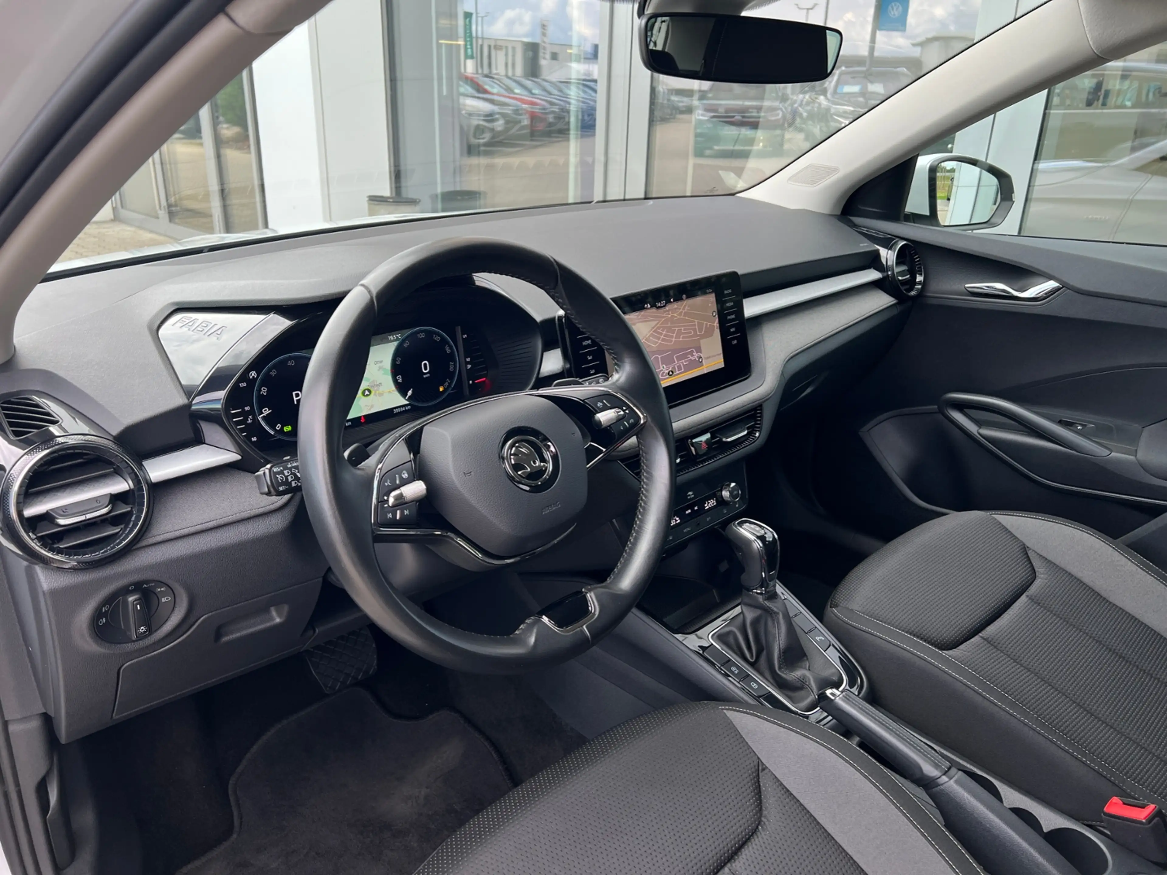 Skoda Fabia Tour 1.5 TSI DSG *LED,Navi,Sitzhzg.,16''-LM* — photo 7