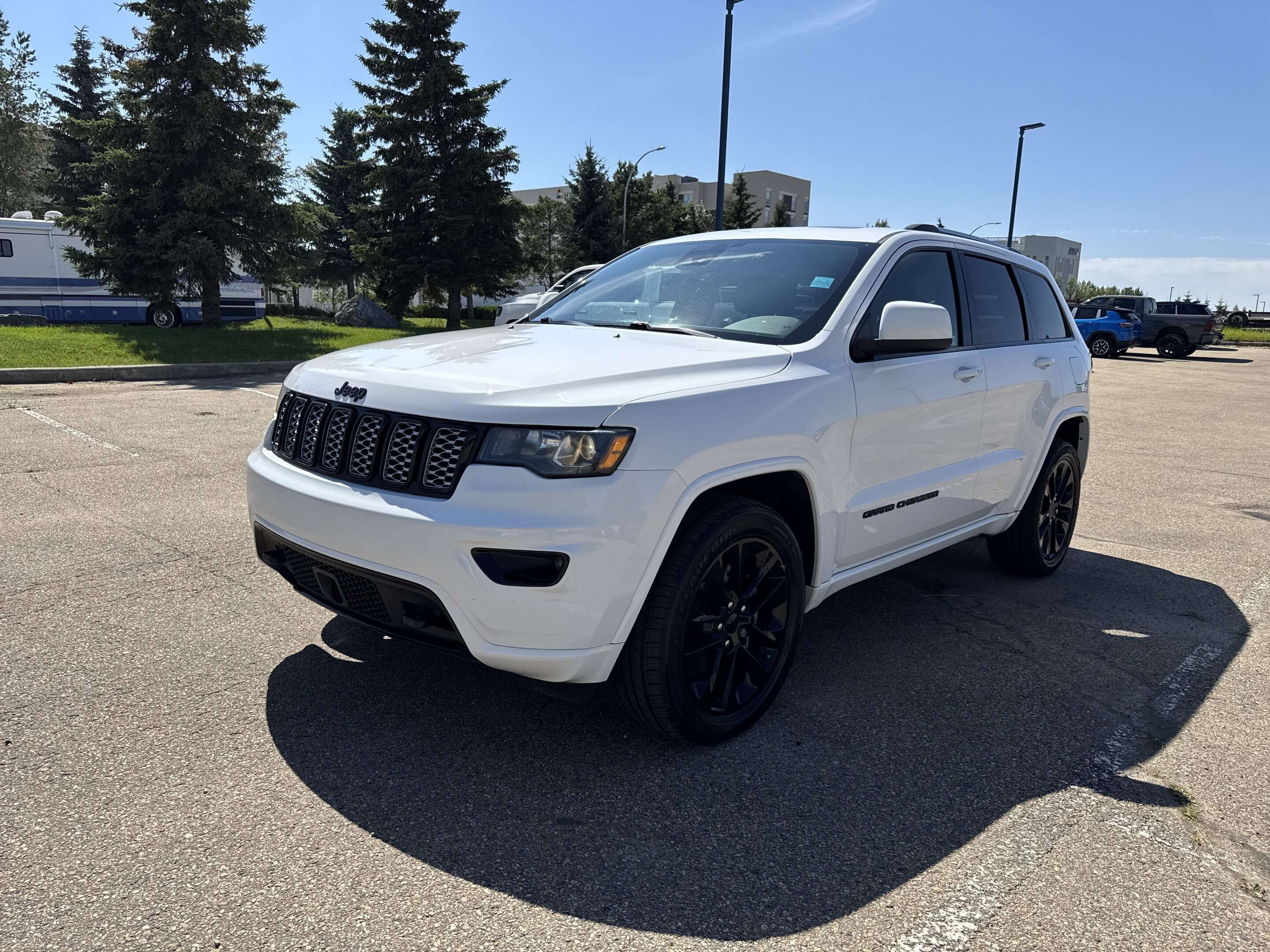 2021 Jeep Grand Cherokee Altitude | 3.6L V6 | Trailer Tow | Sunroof | Leath — снимка 1