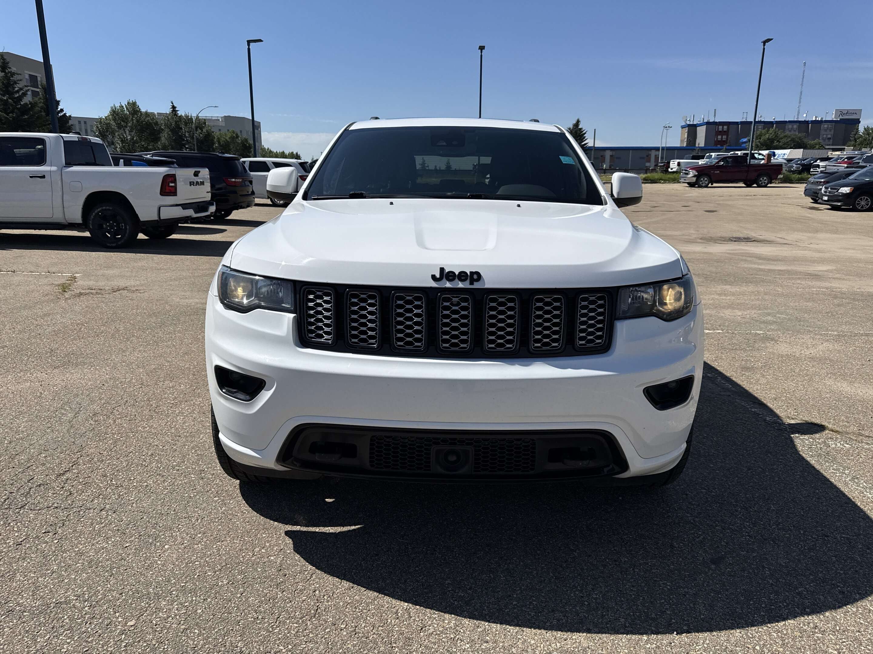 2021 Jeep Grand Cherokee Altitude | 3.6L V6 | Trailer Tow | Sunroof | Leath — снимка 1