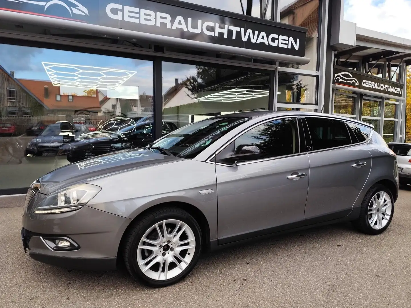 Lancia Delta TÜV + INSPEKTION NEU, ALU, KLIMA, LEDER Silber - 1