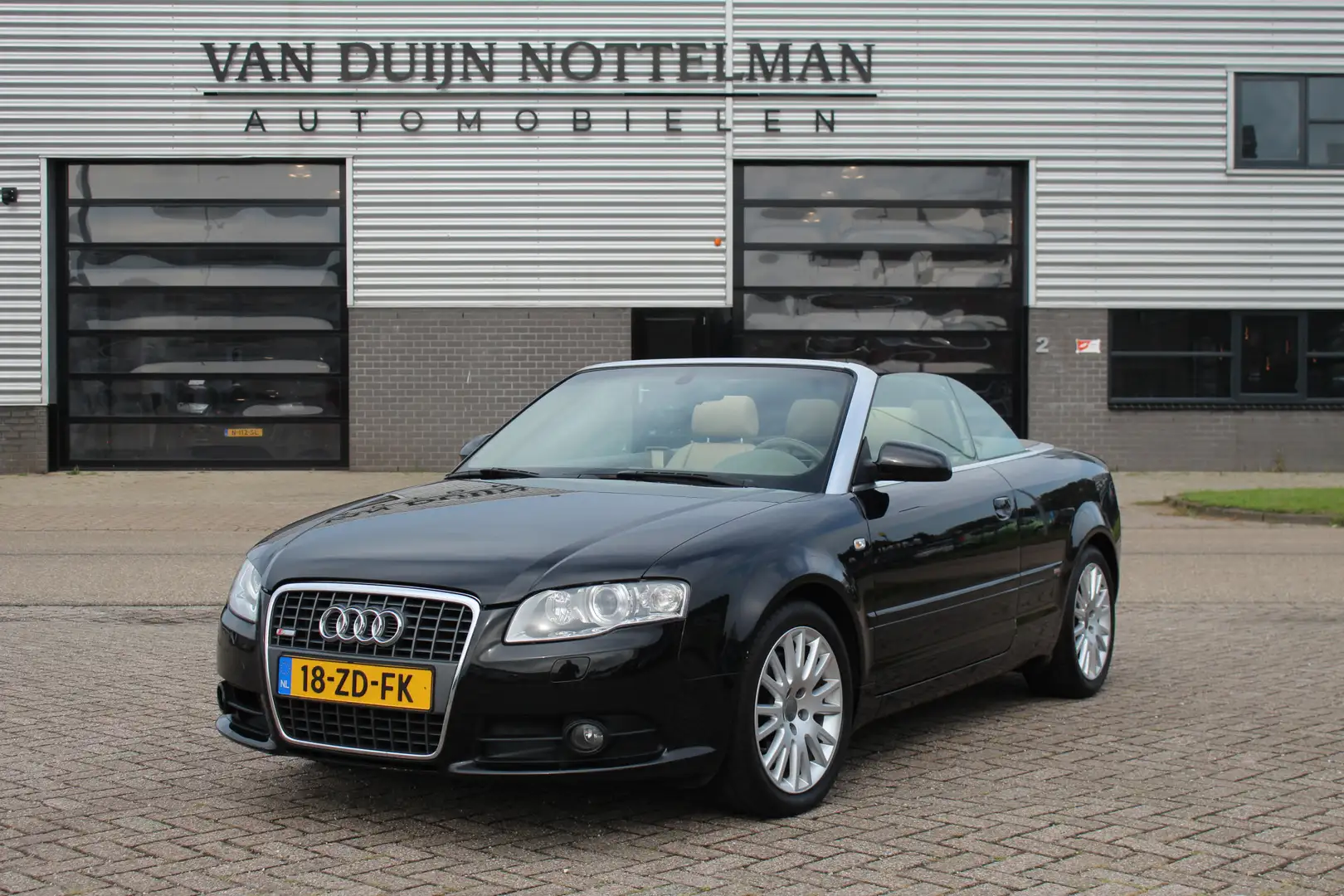 Audi A4 Cabriolet 2.0 TFSI S-Line Exclusive / Leer / Navig Noir - 1