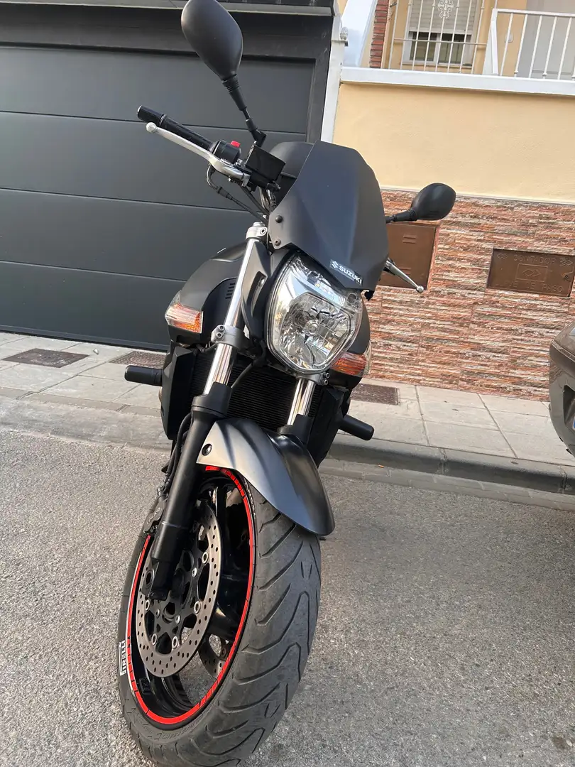 Suzuki GSR 600 Naked 2006-2008 Negro - 1