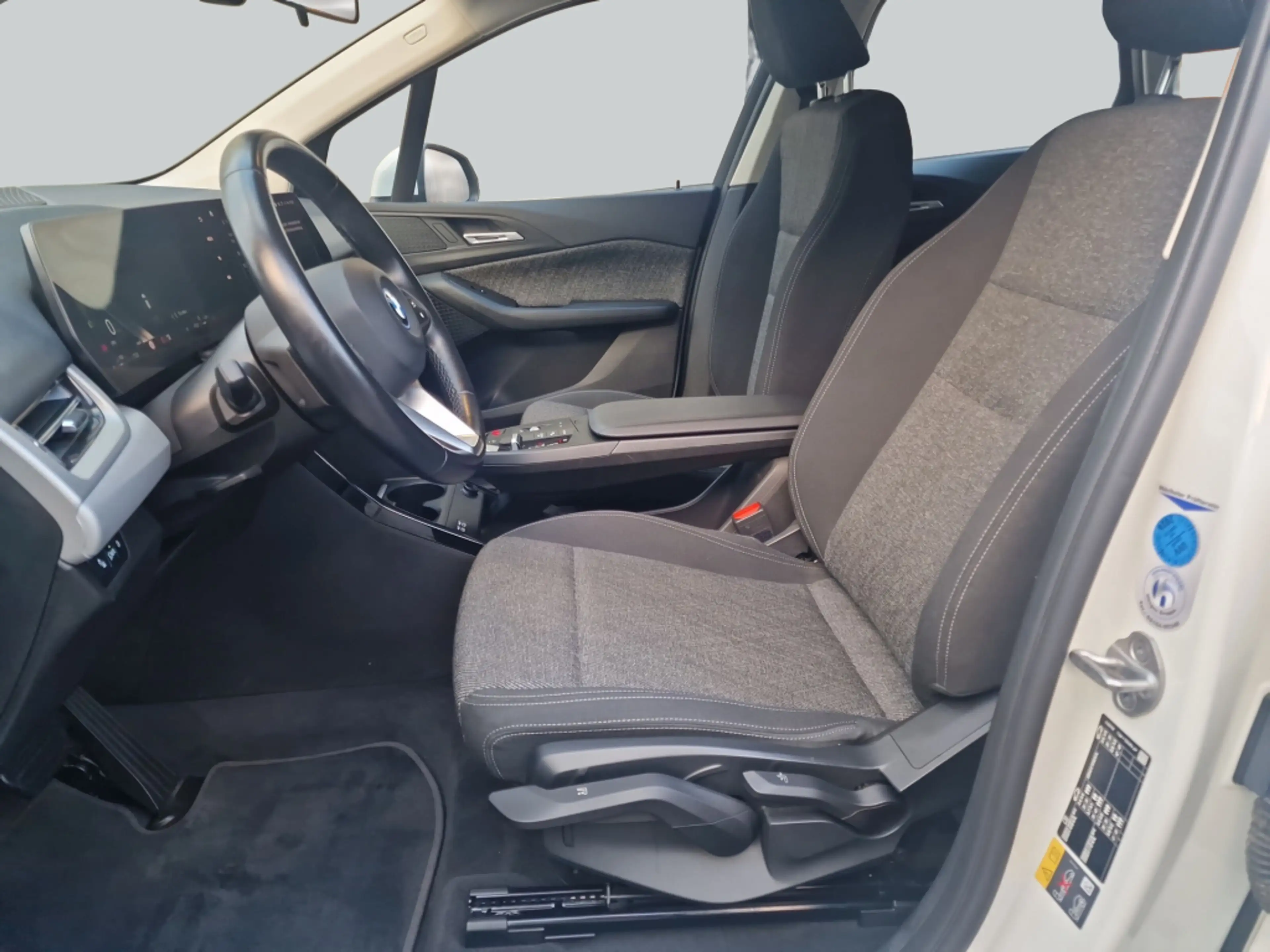 BMW 230 230e xDrive Active Tourer Aut. AHK — photo 12