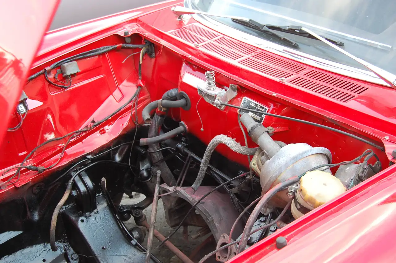 Alfa Romeo Spider „Rundheck“ / Osso di seppia) Junior 1300, foto 9