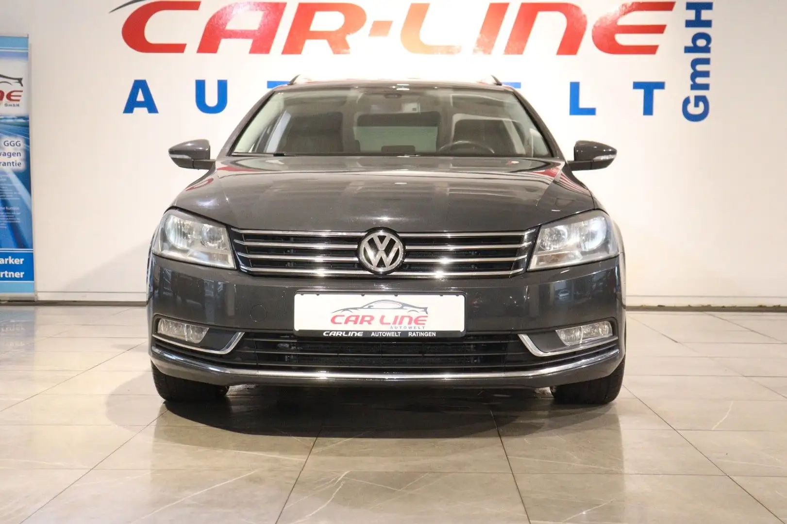 Volkswagen Passat Variant Comfortline*Automatik*PDC*NAVI* Grau - 2
