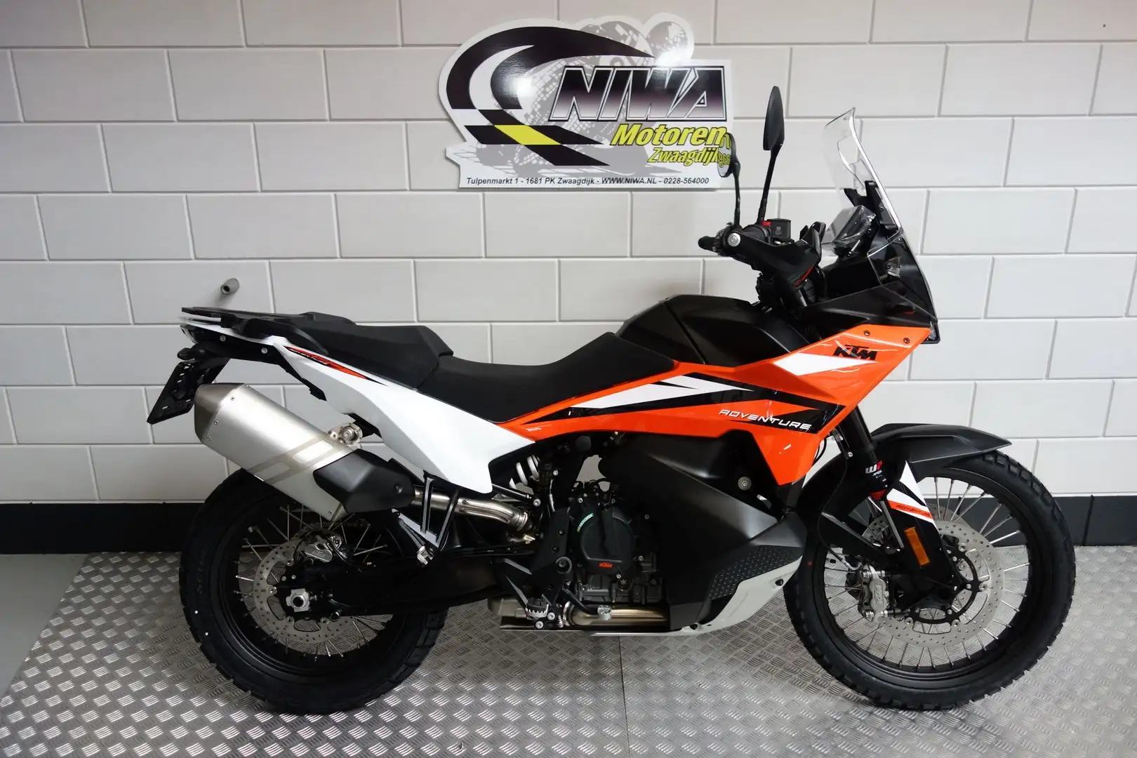 KTM 890 Adventure Orange - 1