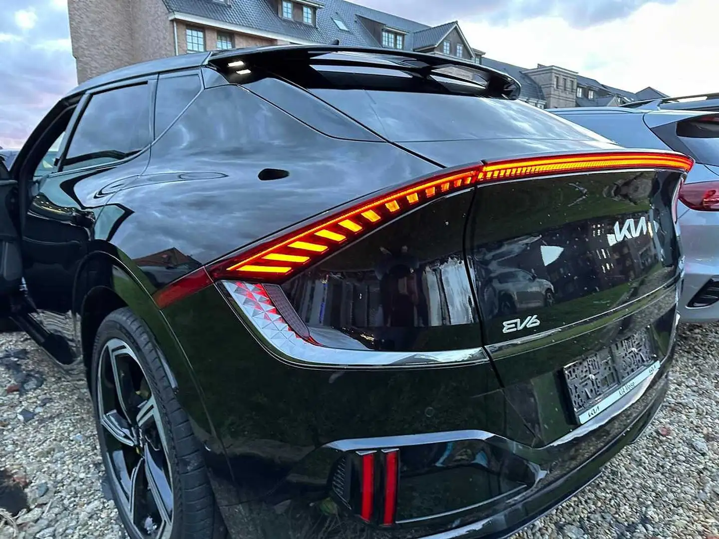 Kia EV6 2023- GT VERSIE - LEZ 2035 - 64M WARRANTY - SPECIA Černá - 2