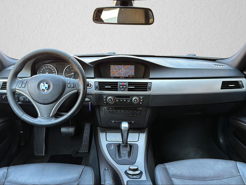 BMW 318 i Limousine *Automatik*1.Hand*Leder*Navi* — photo 8