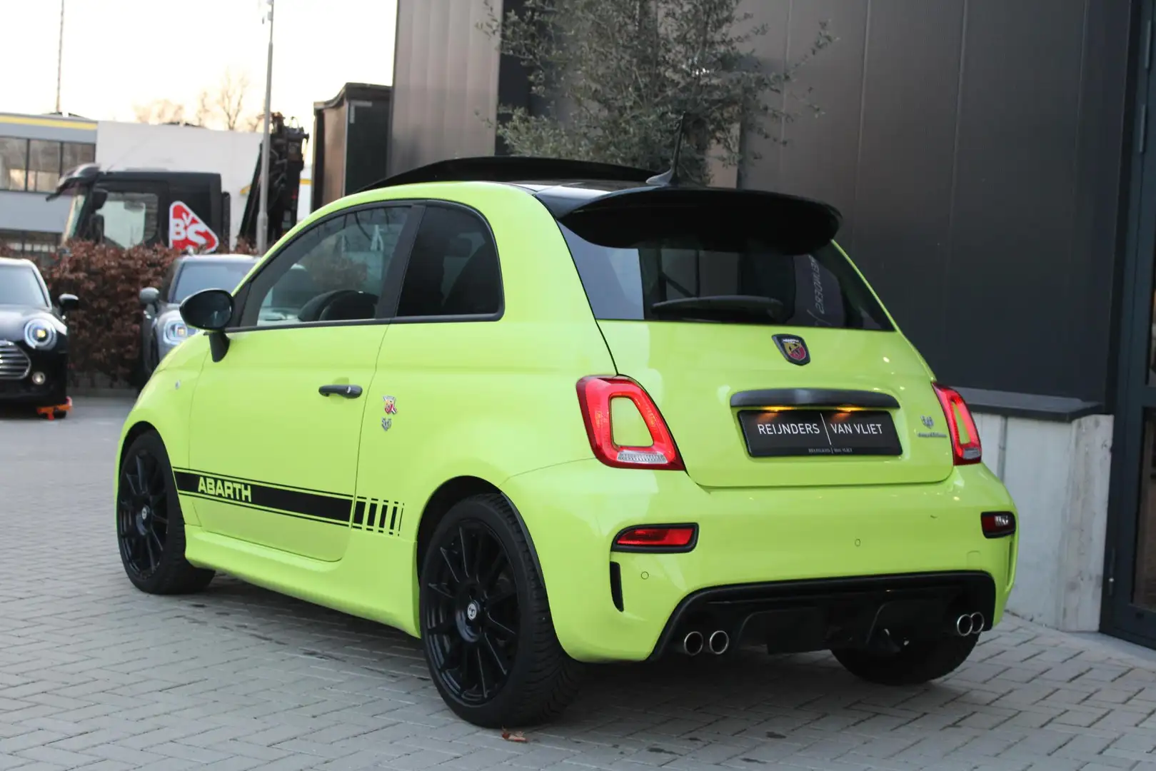 Abarth 595 Competizione 70th Anniversary 1.4 T-Jet | Pan.Dak | Sabelt | Or Verde - 2
