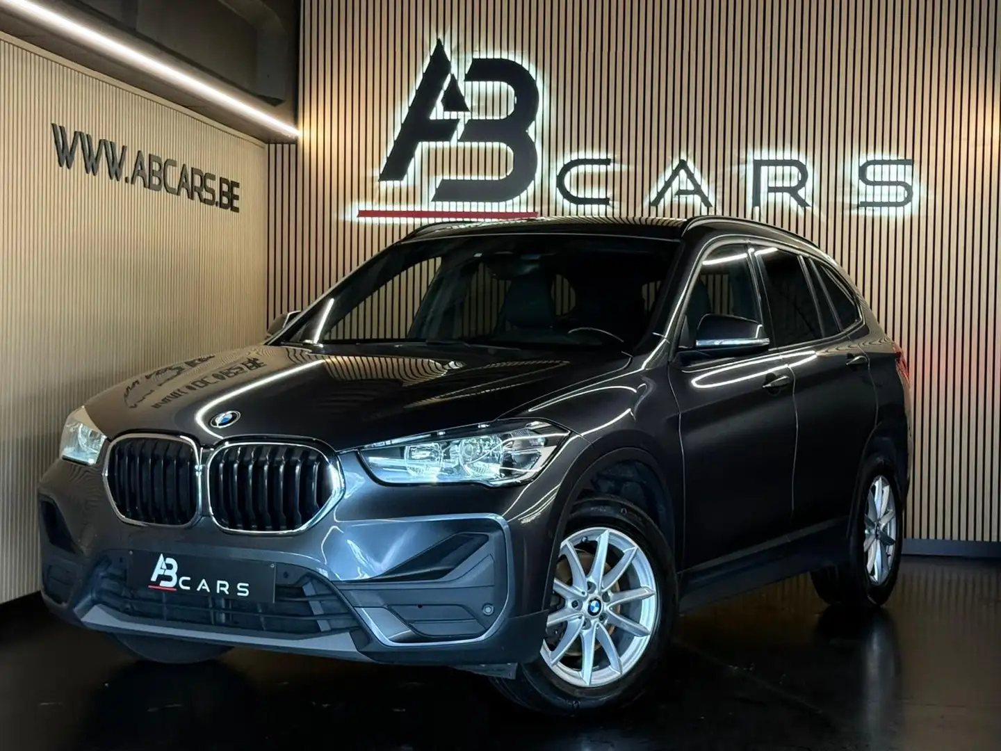 BMW X1 2.0 d sDrive18 * GARANTIE 12 MOIS * VOLANT M Gris - 1