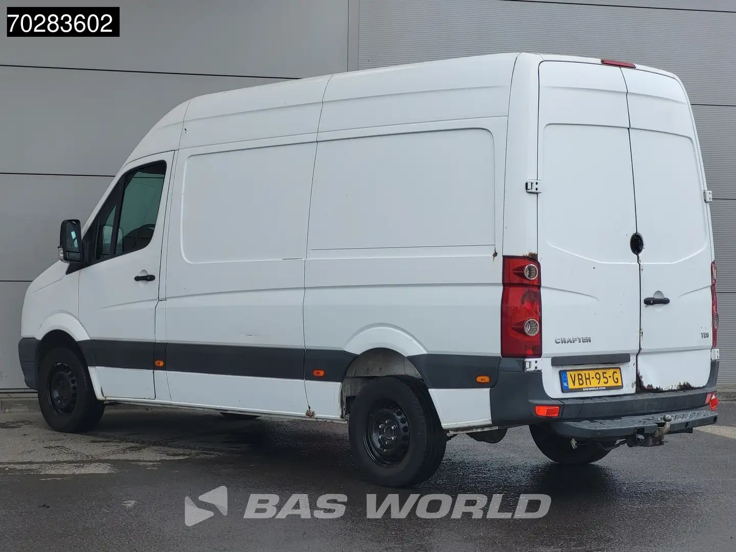 Volkswagen Crafter 109pk L2H2 2.5TDI Trekhaak Airco Parkeersensoren E Wit - 2