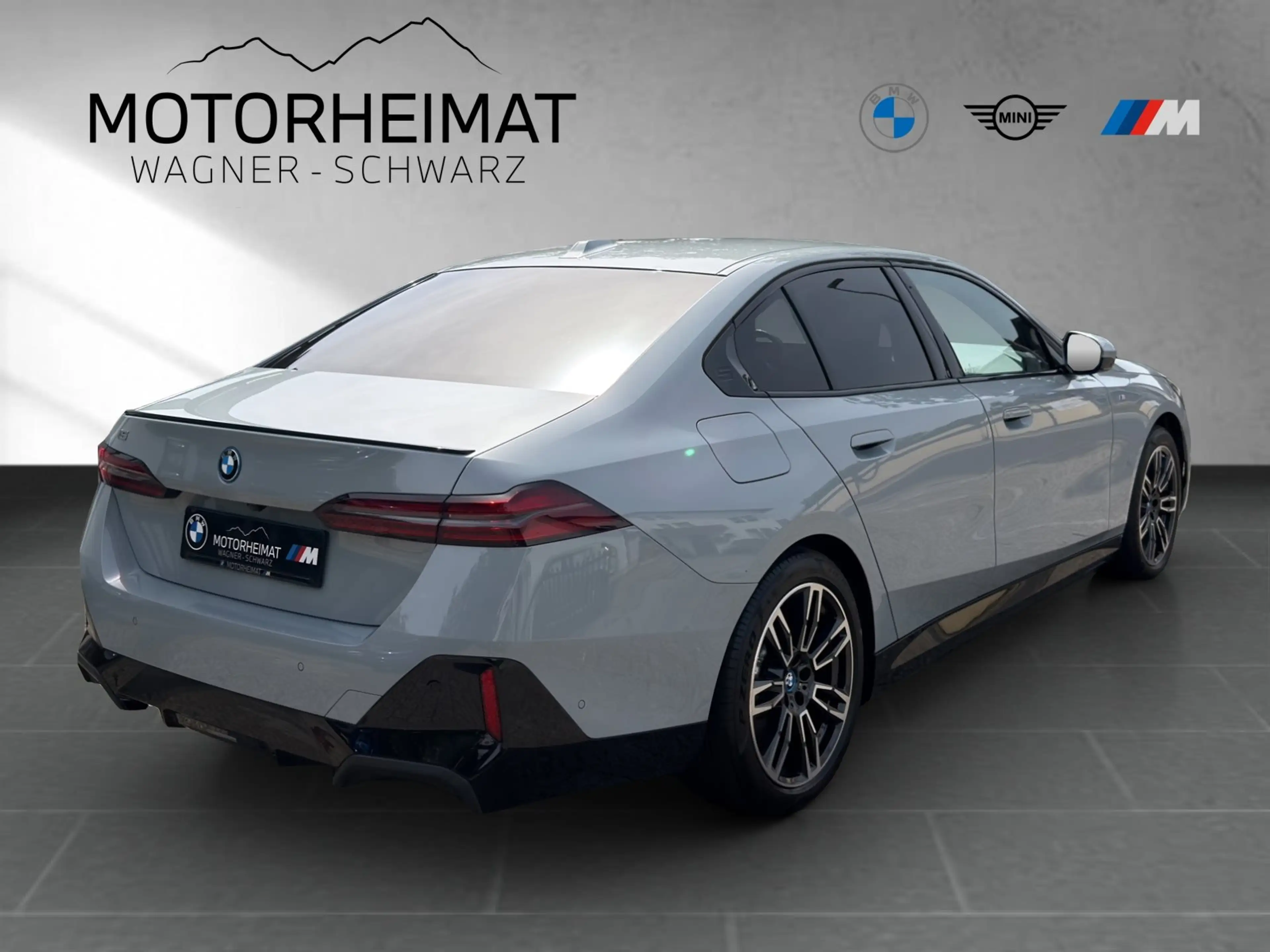 BMW i5 eDrive40 M SportPro ACC 360° H&K HUD — photo 8
