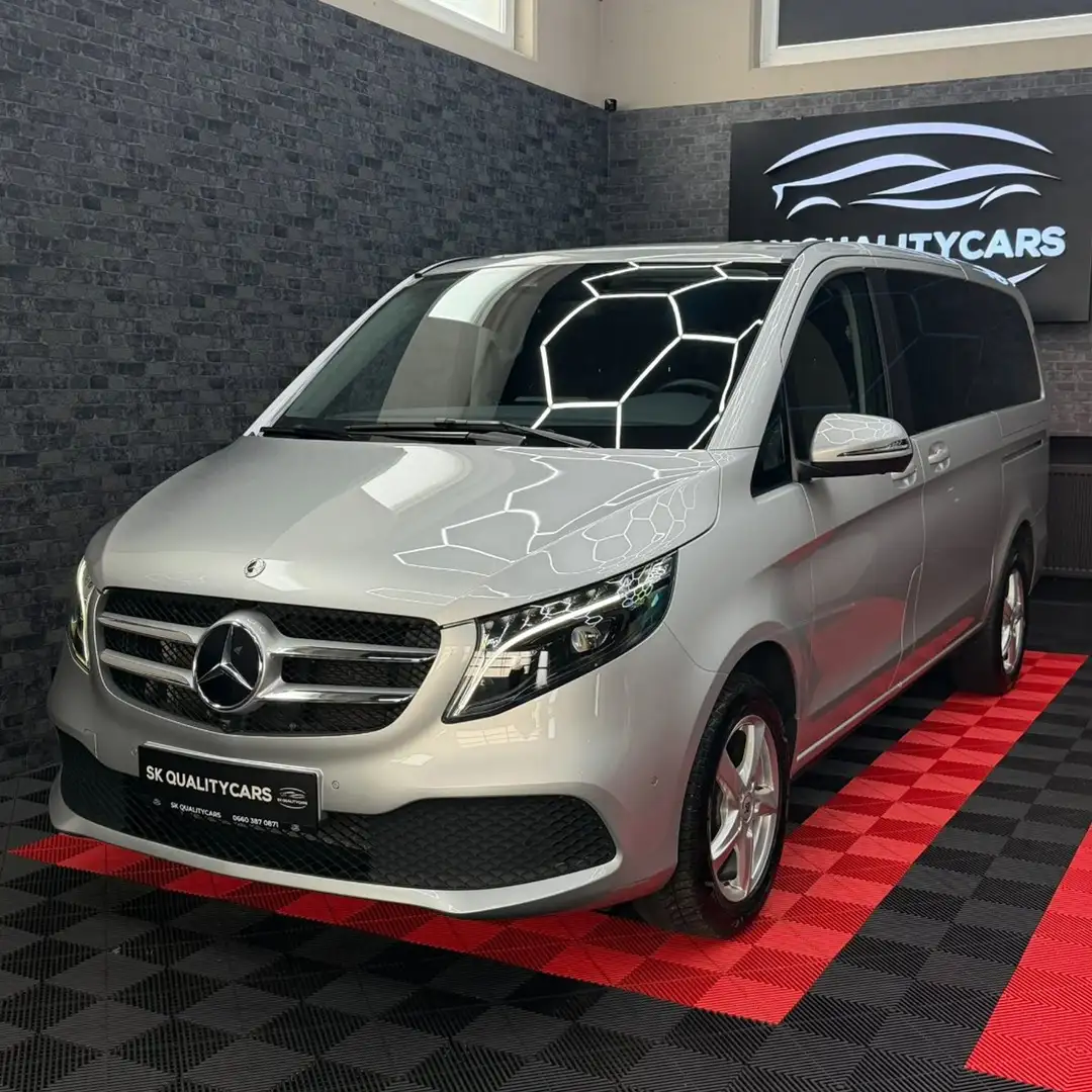 Mercedes-Benz V 220 d 4MATIC lang Silber - 1