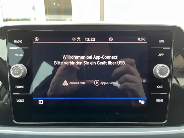 Volkswagen T-Roc view 15