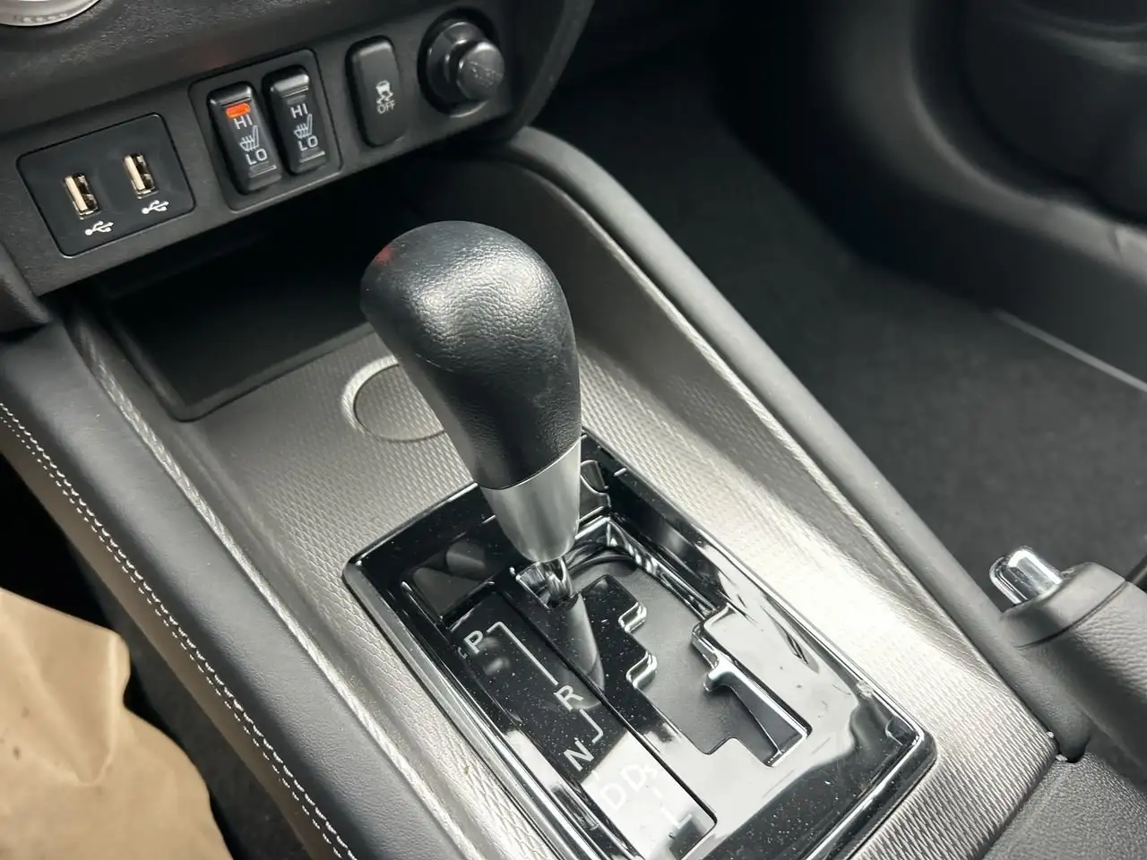 Mitsubishi RVR снимка Mitsubishi RVR
