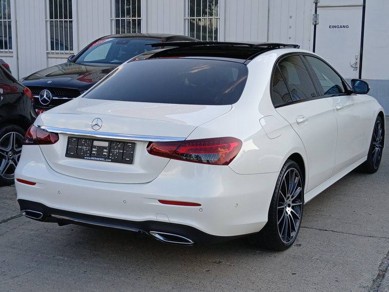 Mercedes-Benz E 400 E400d AMG 4M_Distronic_HuD_Airmatic_360_Mutibeam_ — photo 8