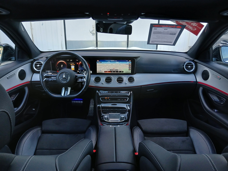 Mercedes-Benz E 400 E400d AMG 4M_Distronic_HuD_Airmatic_360_Mutibeam_ — photo 14