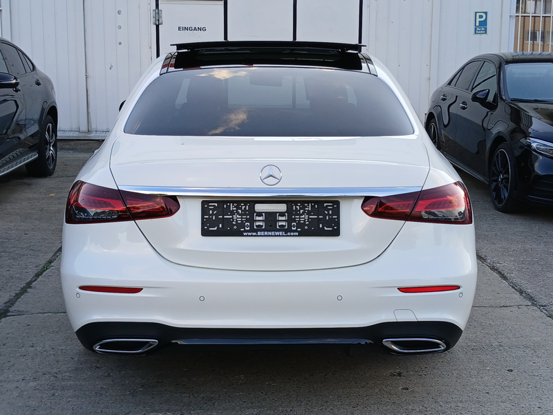 Mercedes-Benz E 400 E400d AMG 4M_Distronic_HuD_Airmatic_360_Mutibeam_ — photo 7