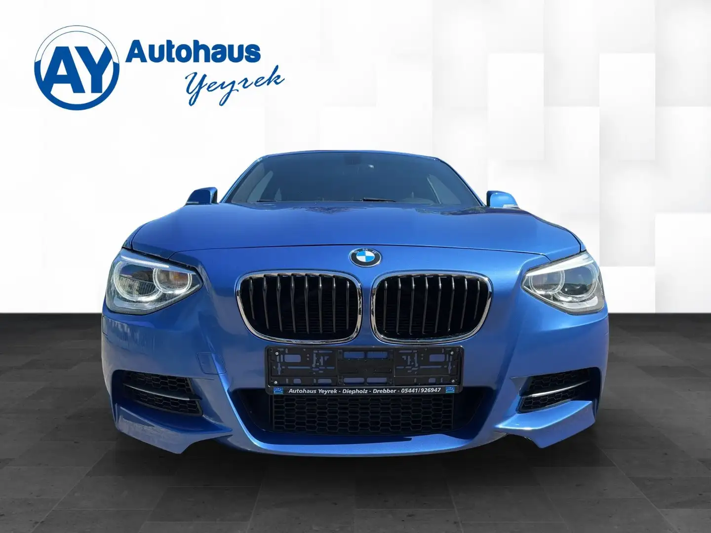 BMW 135 i coupe *NAV*LED*SHZ*PDC* Blau - 2