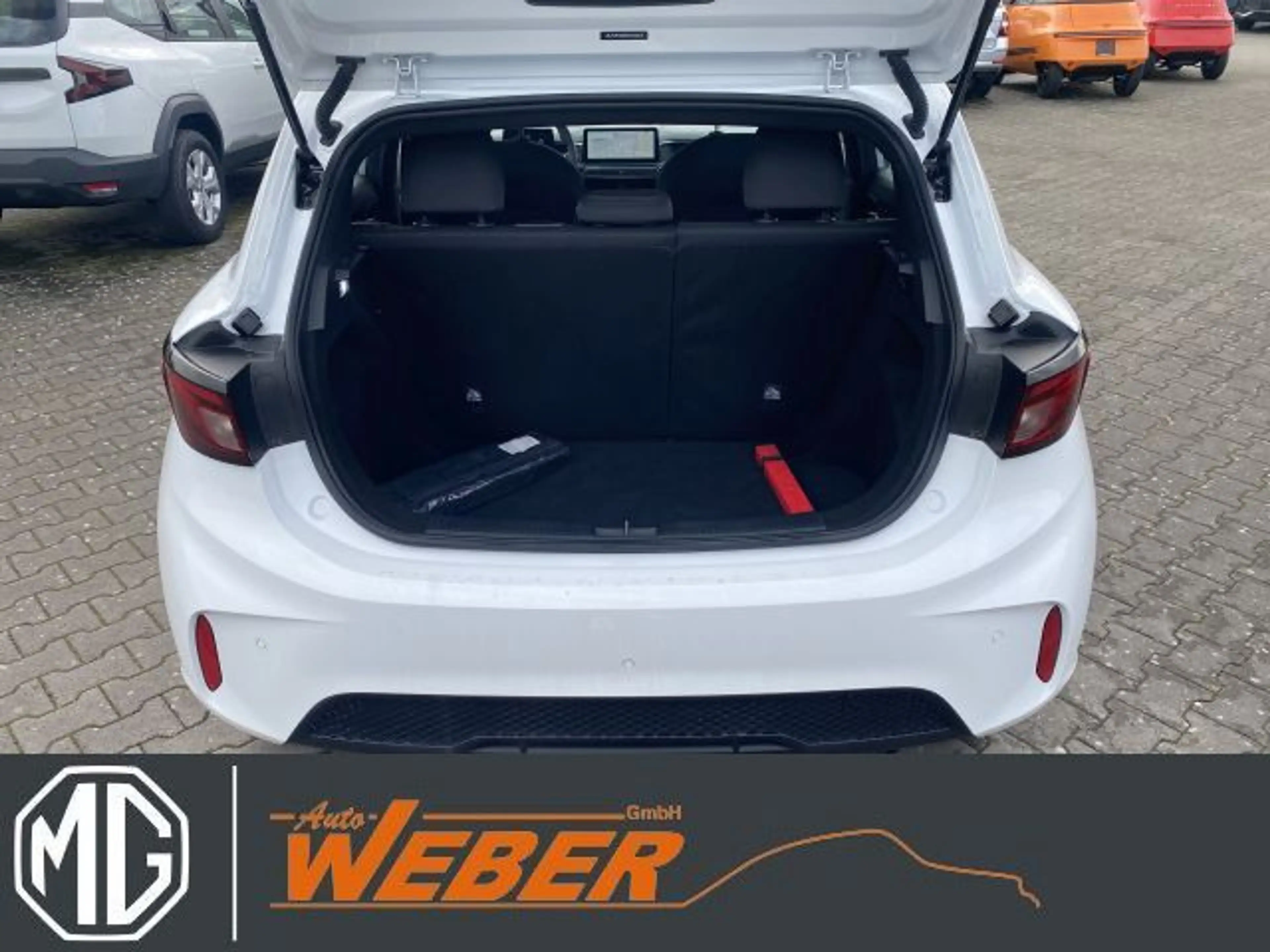 MG MG3 1.5 T 85 kW Standard Navi APP Kamera GJR — photo 7