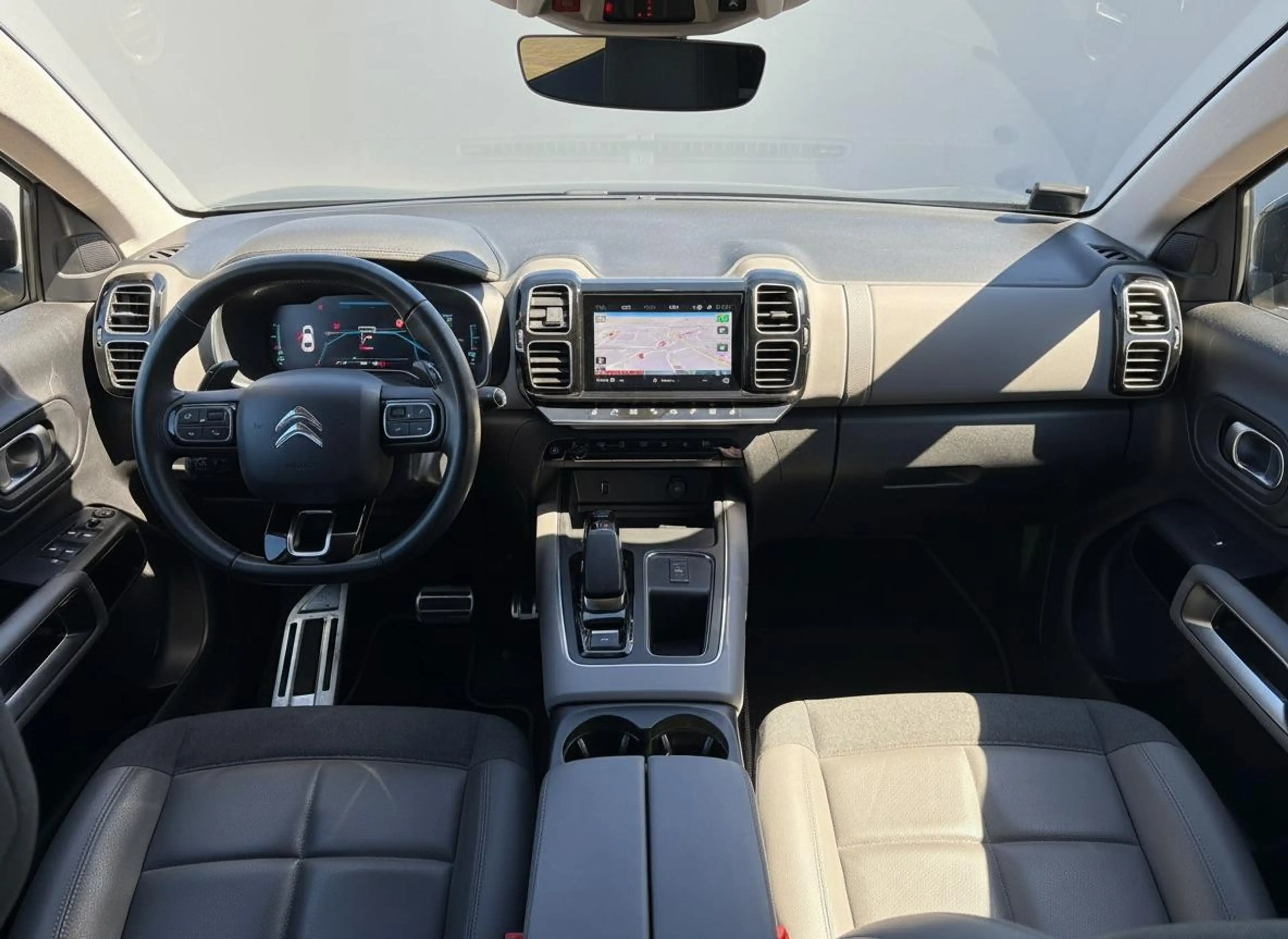 Citroen C5 Aircross 1.6 Plug-in Hybrid 225 Shine TREKHAAK - LEER - CAR — photo 2